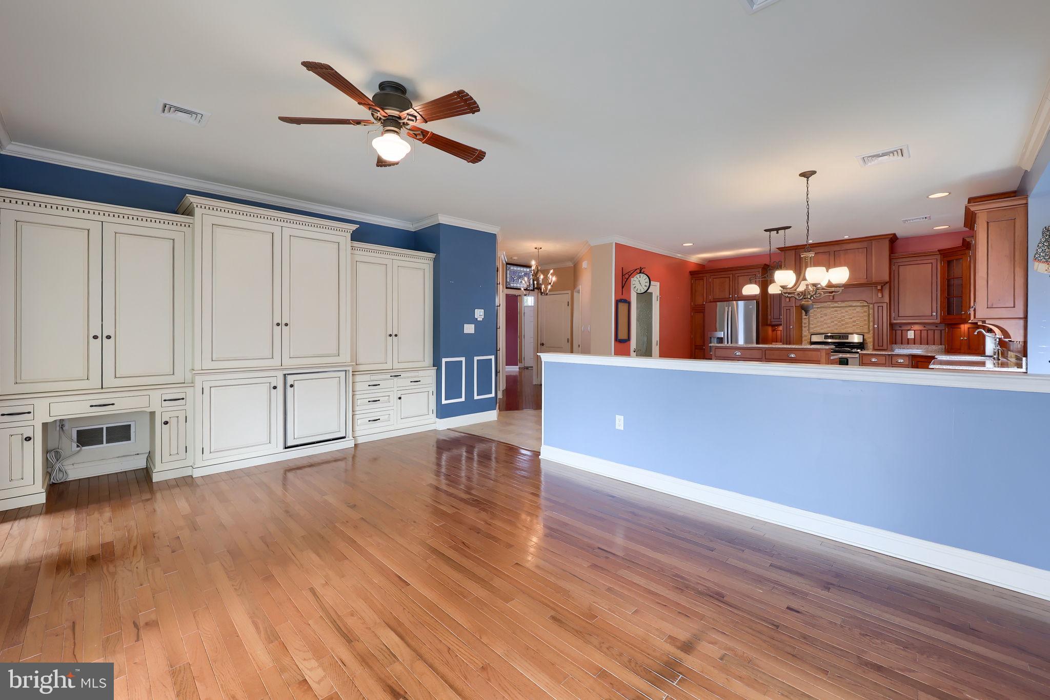 VILLAGE GRANDE - Residential