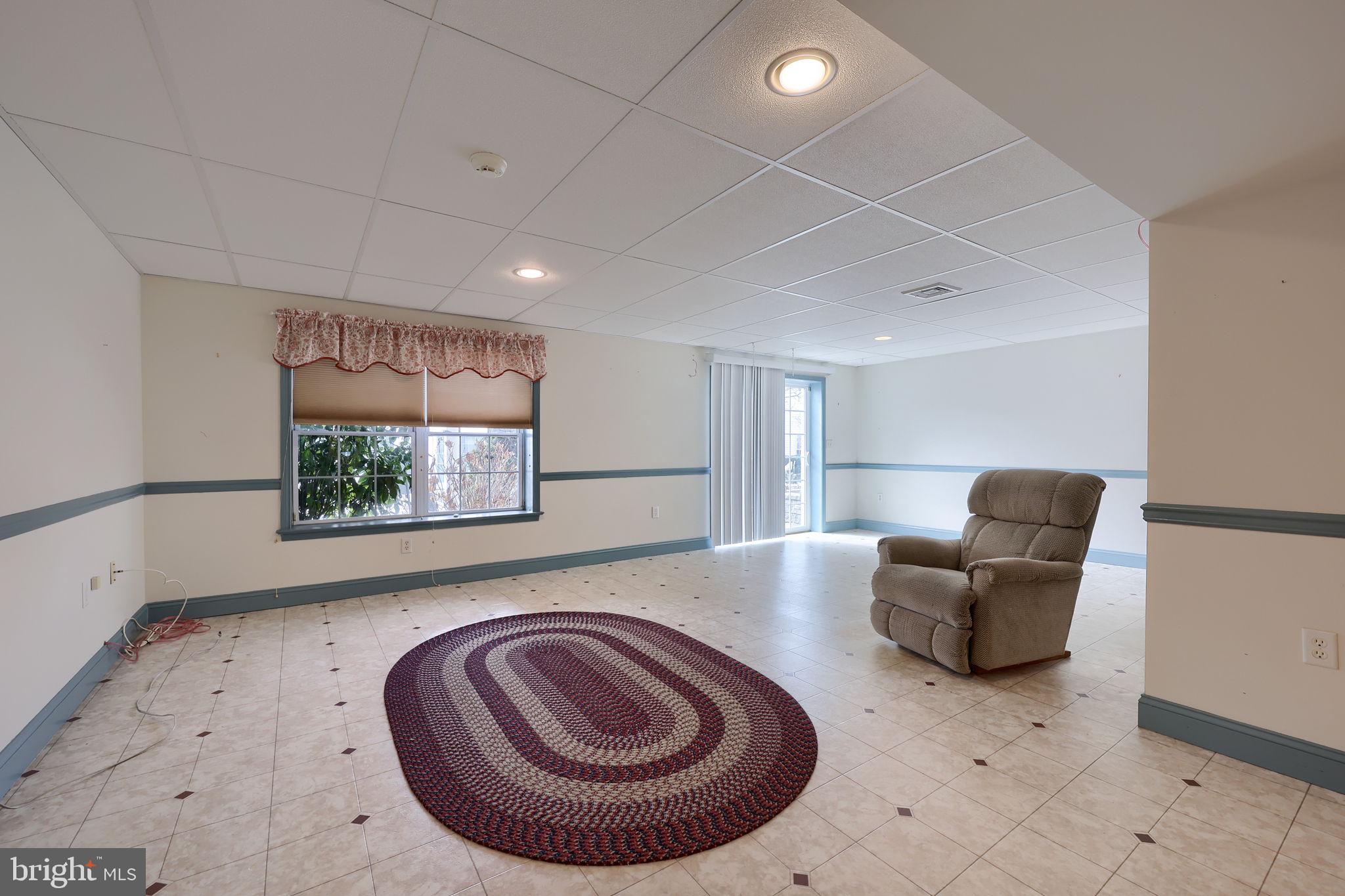 VILLAGE GRANDE - Residential