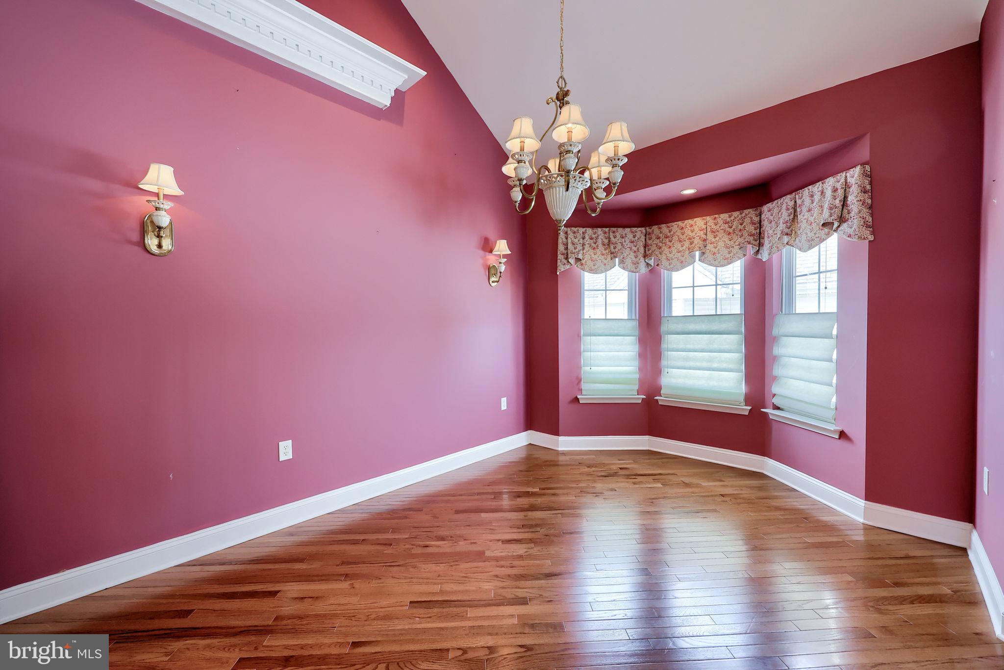 VILLAGE GRANDE - Residential