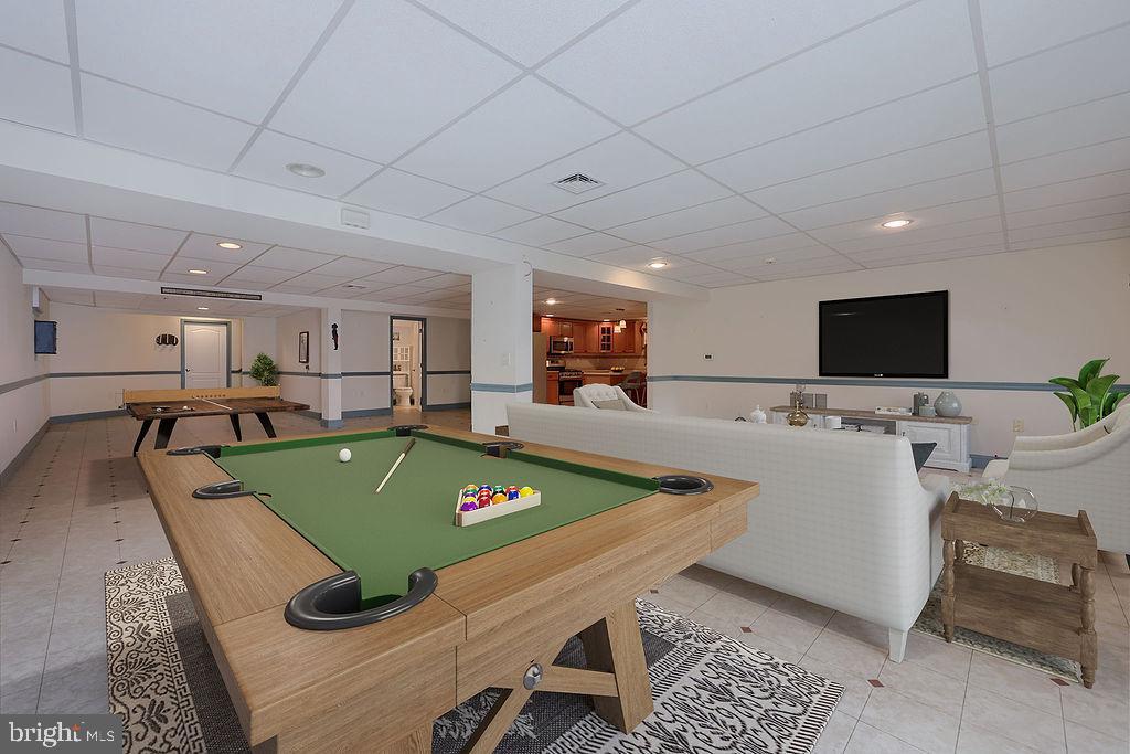 VILLAGE GRANDE - Residential