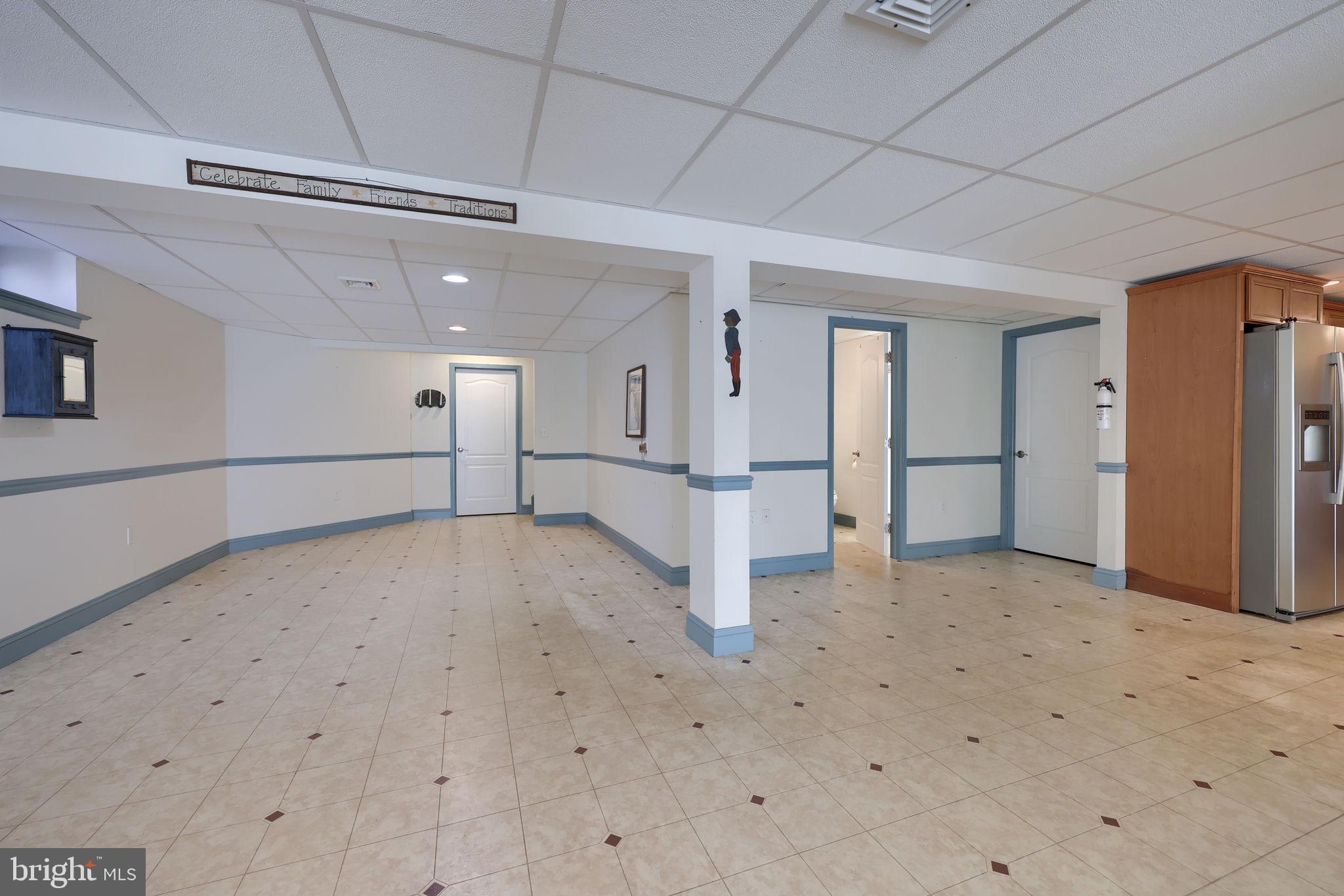 VILLAGE GRANDE - Residential