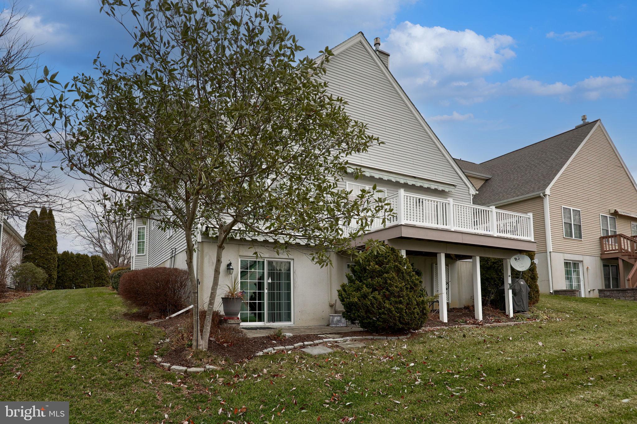 VILLAGE GRANDE - Residential