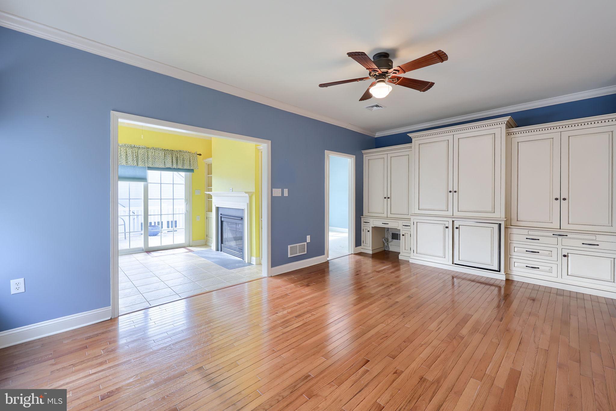 VILLAGE GRANDE - Residential