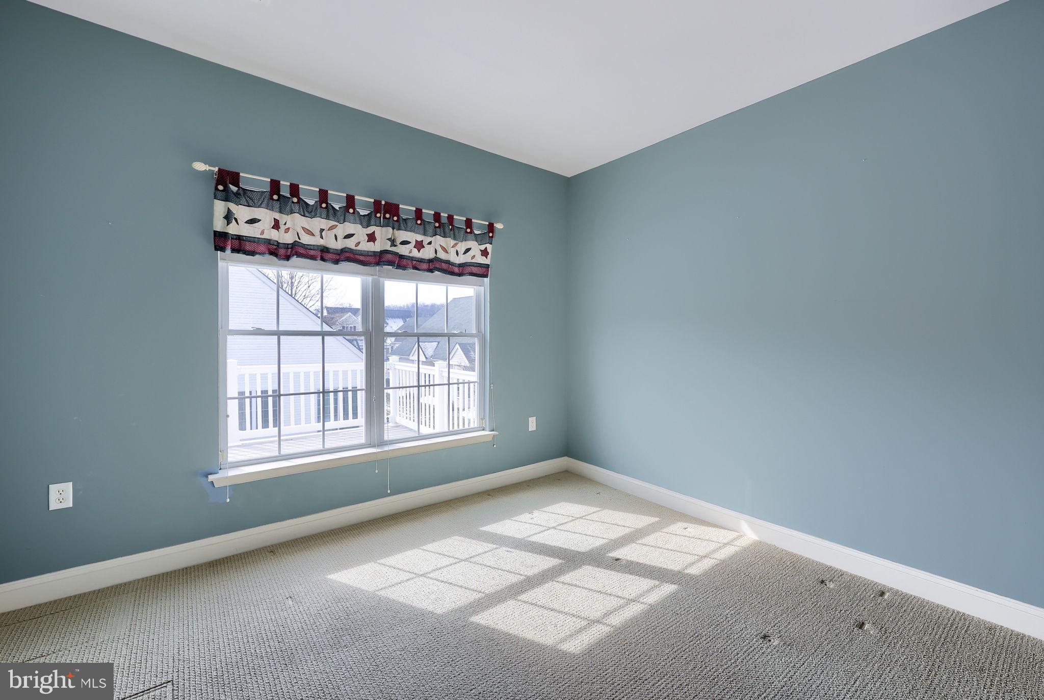 VILLAGE GRANDE - Residential