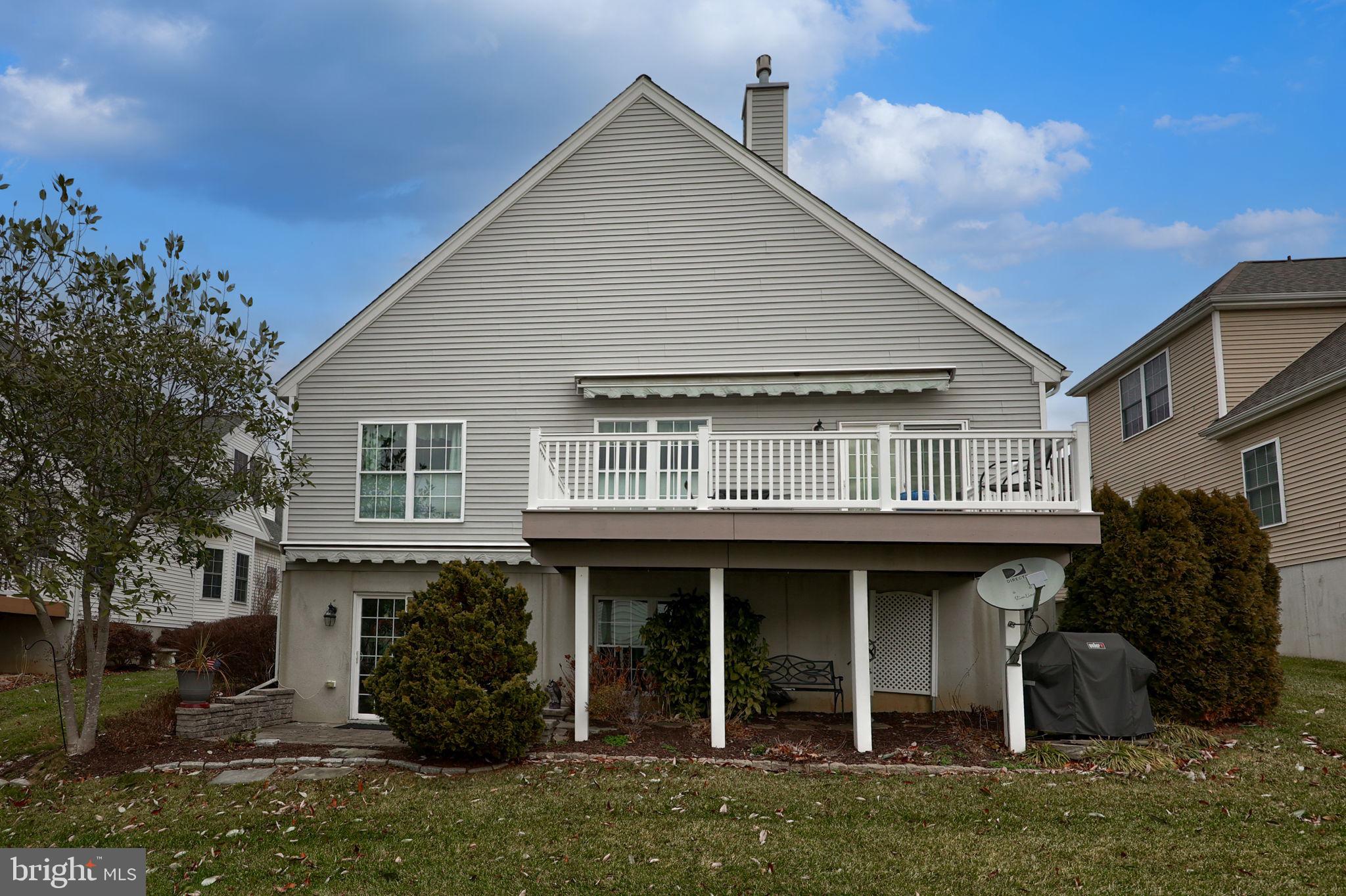 VILLAGE GRANDE - Residential