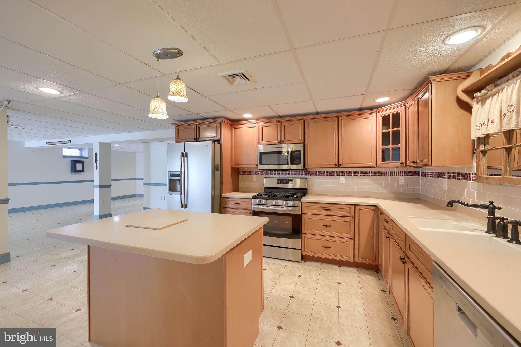 VILLAGE GRANDE - Residential