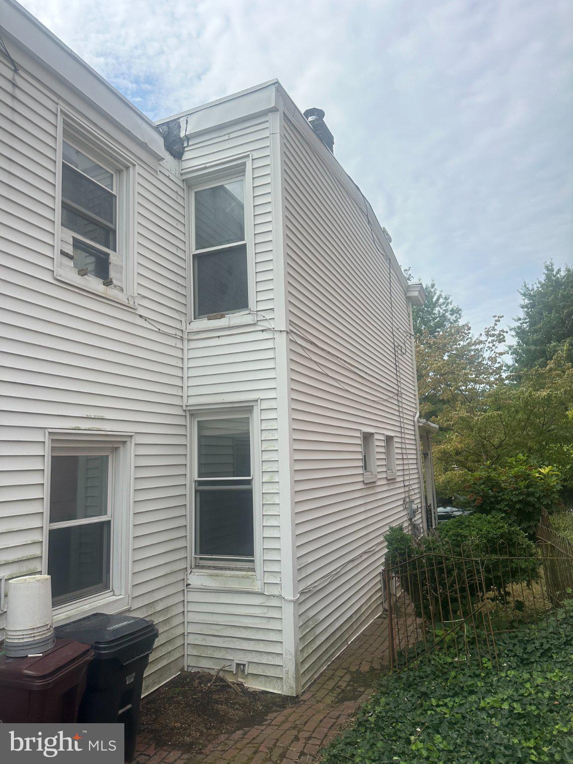 2017 DELAWARE AVENUE