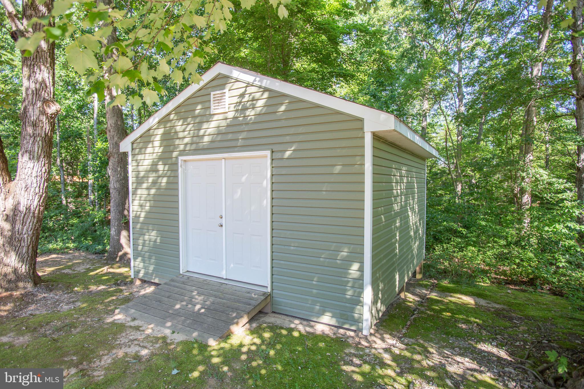 WILDERNESS SHORES - Residential