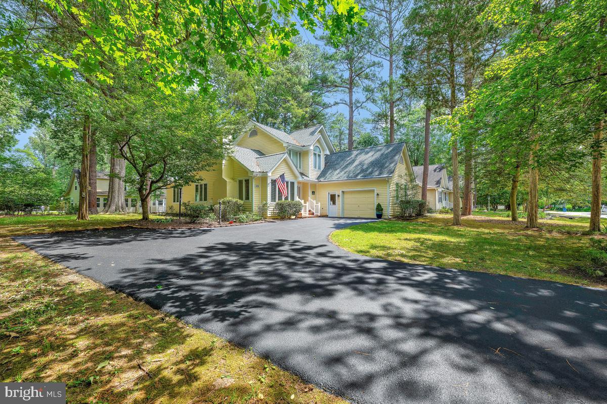 14600 HONEYSUCKLE WAY