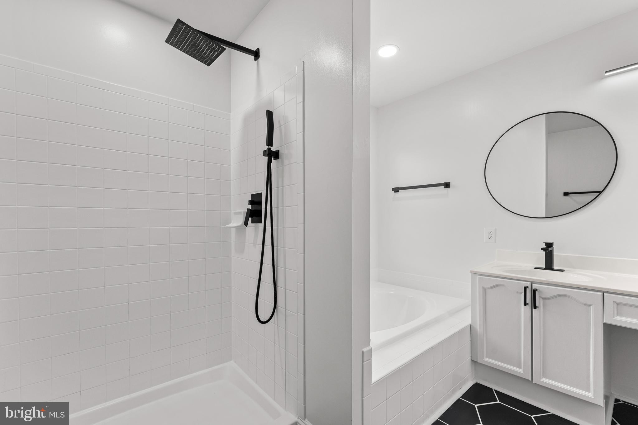 KINGSWOOD - Residential Lease