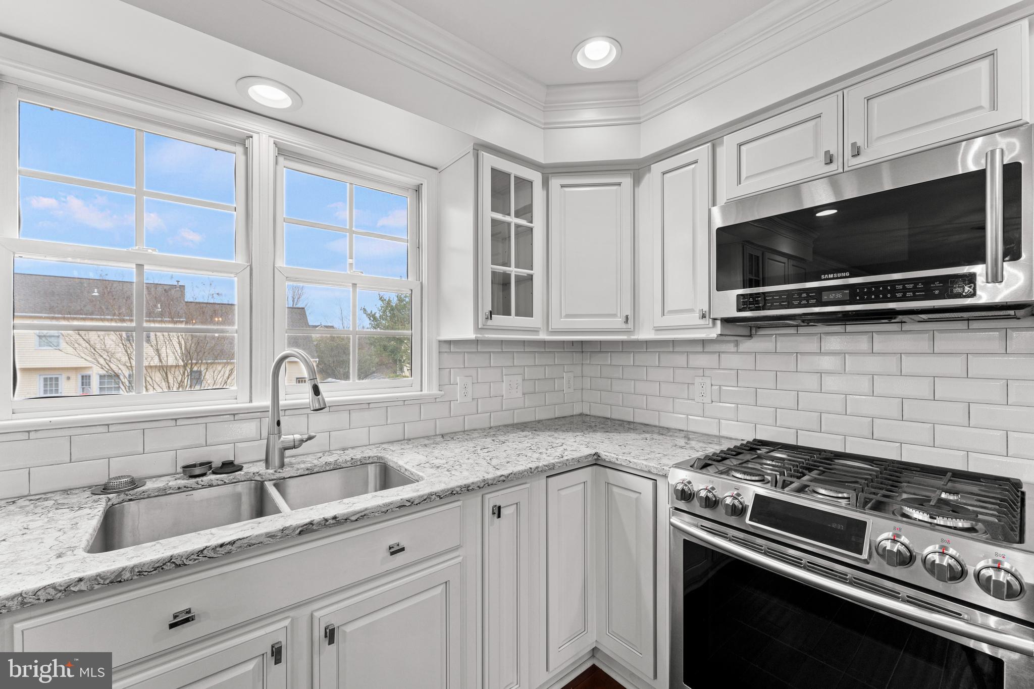 KINGSWOOD - Residential Lease