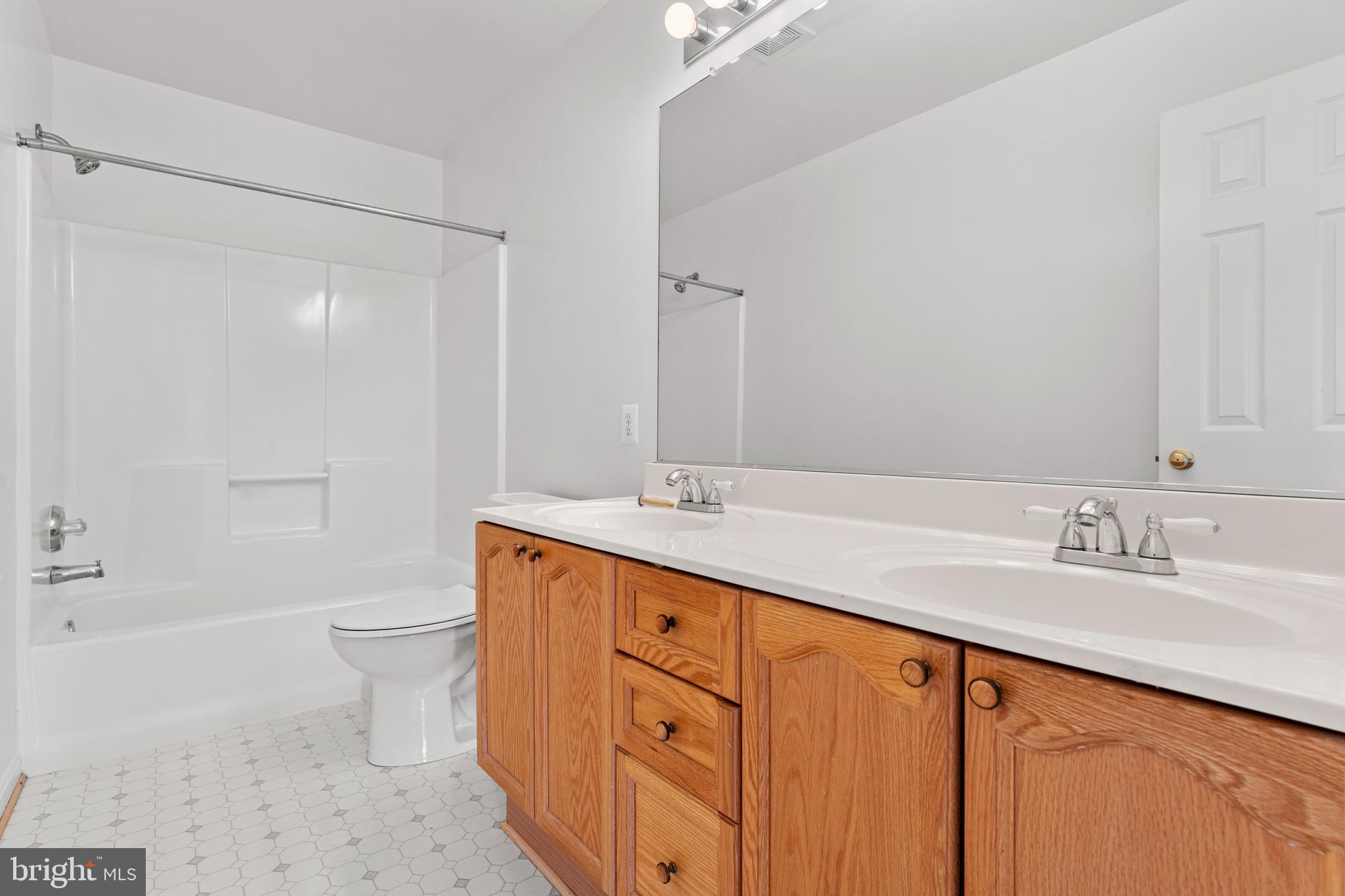 KINGSWOOD - Residential Lease