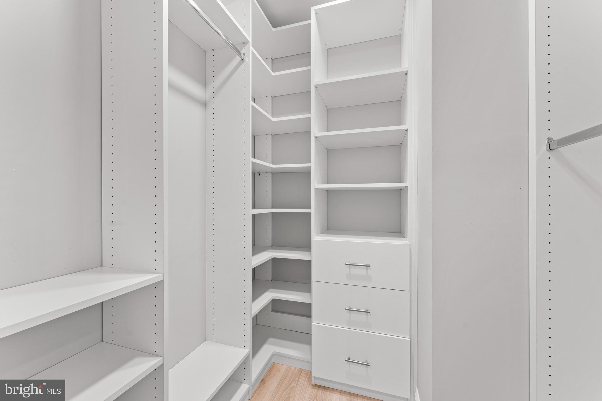 KINGSWOOD - Residential Lease