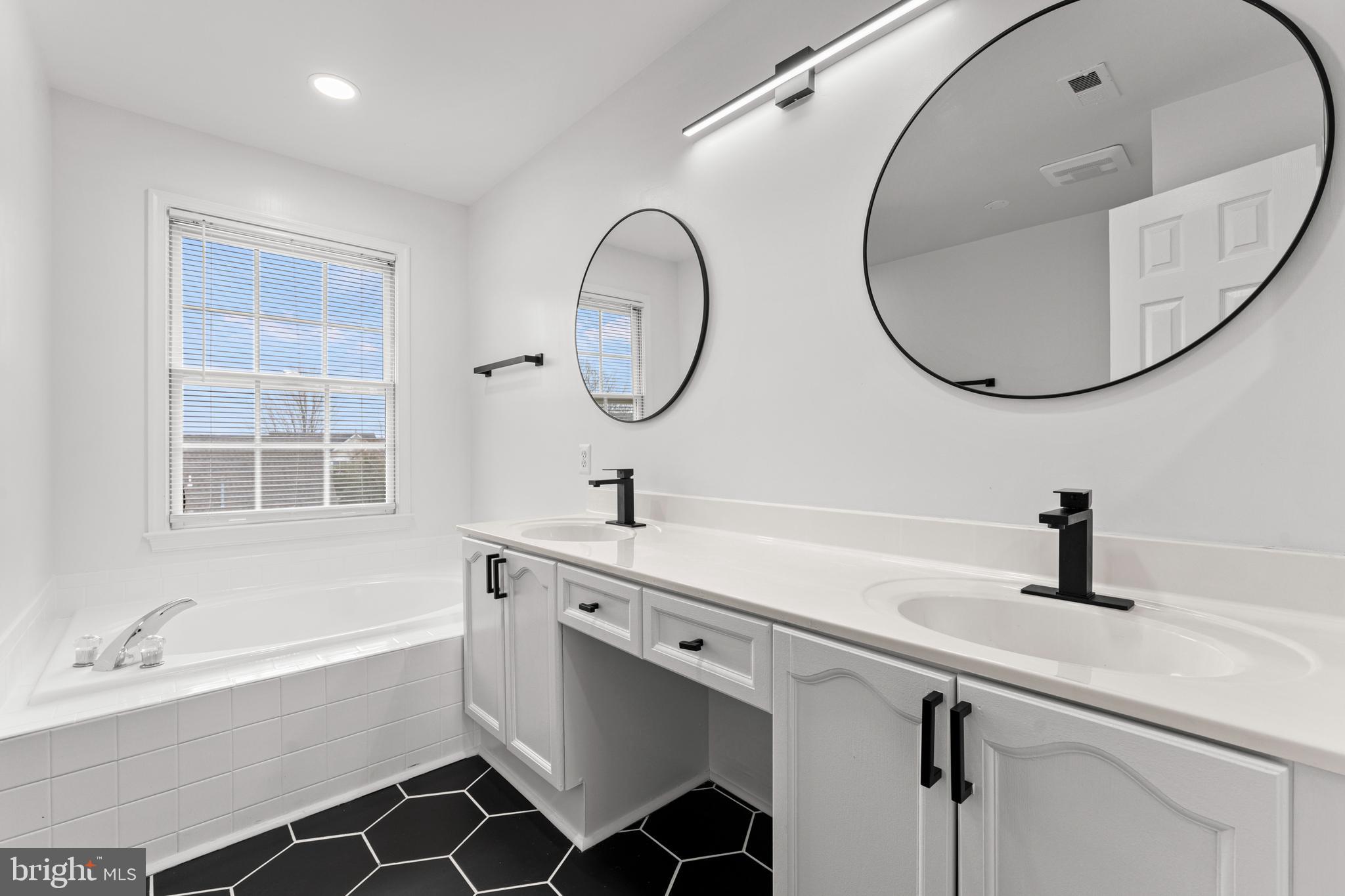 KINGSWOOD - Residential Lease