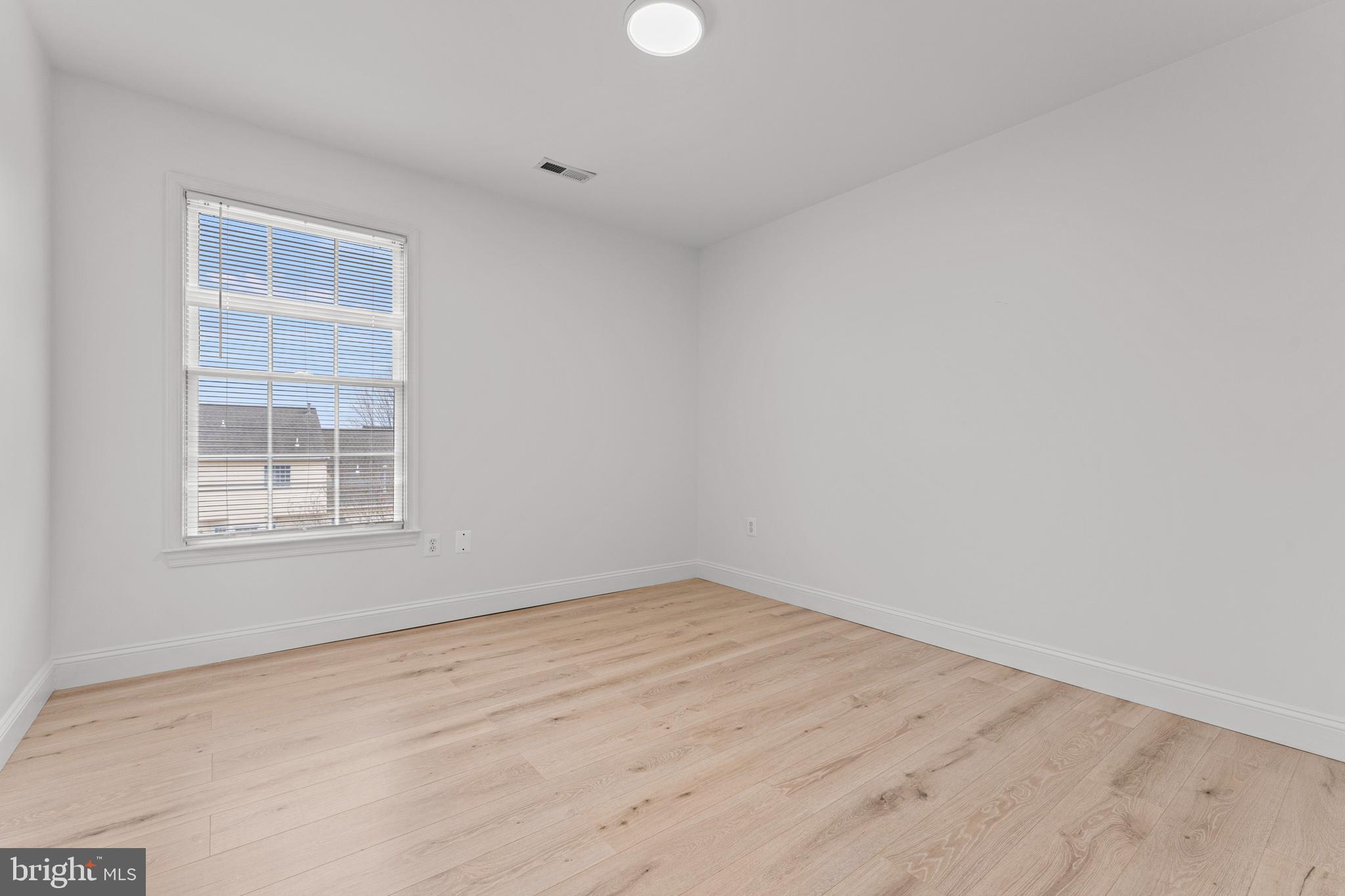 KINGSWOOD - Residential Lease