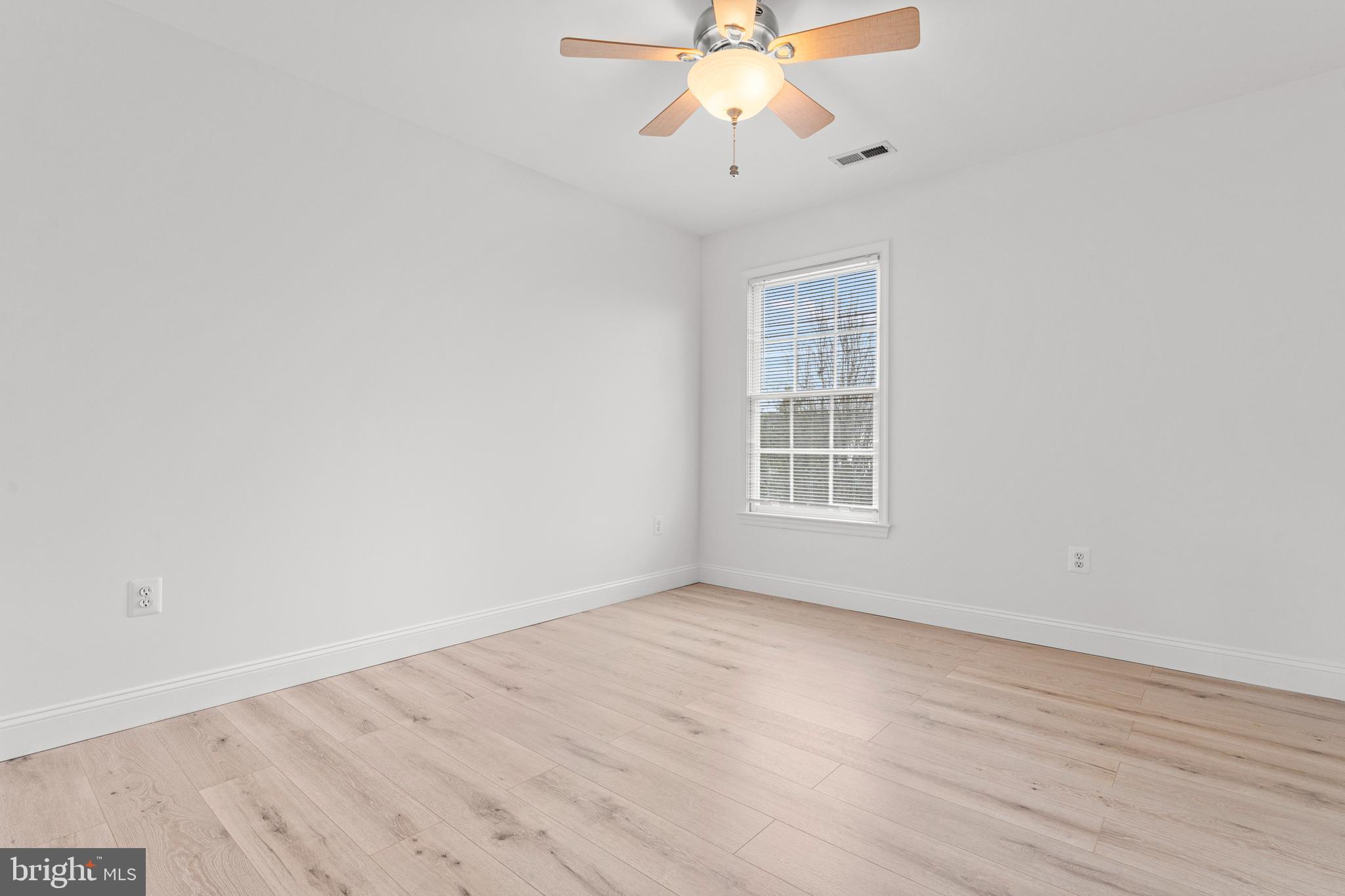 KINGSWOOD - Residential Lease