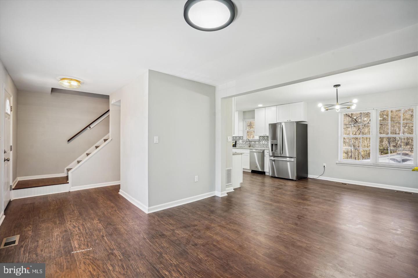 10 RED WING COURT