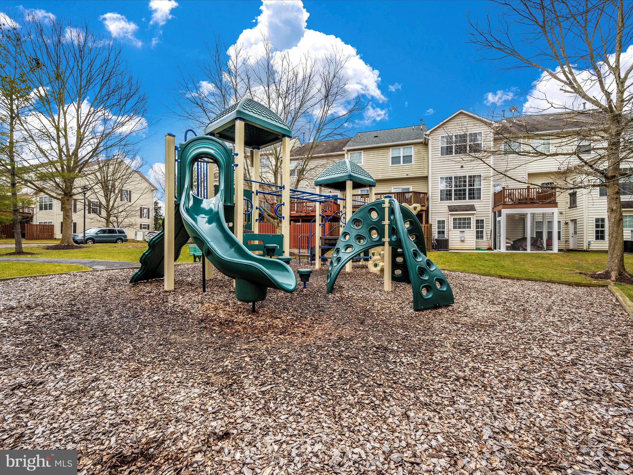 LAING AT MILE STONE - Residential