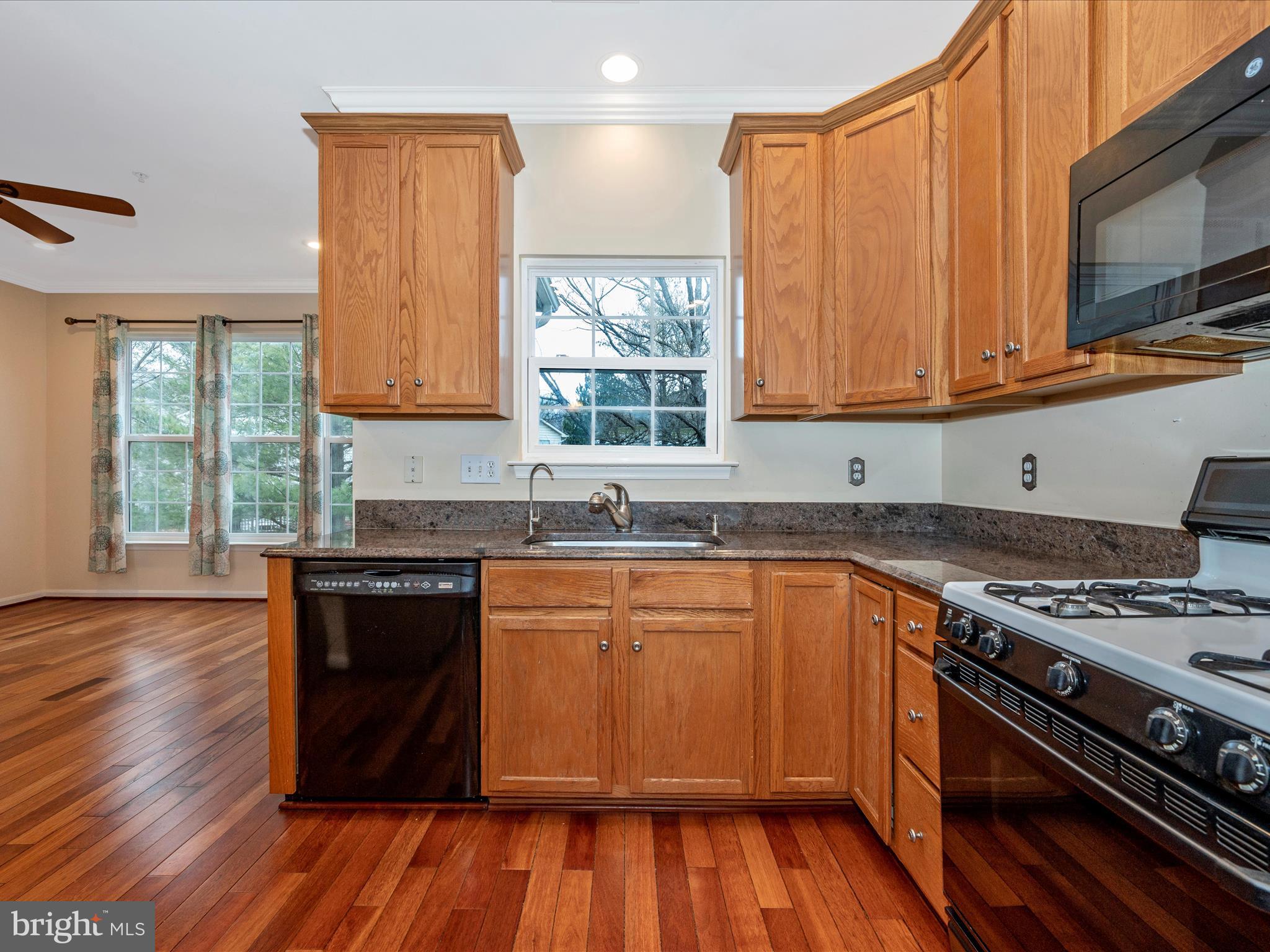 LAING AT MILE STONE - Residential