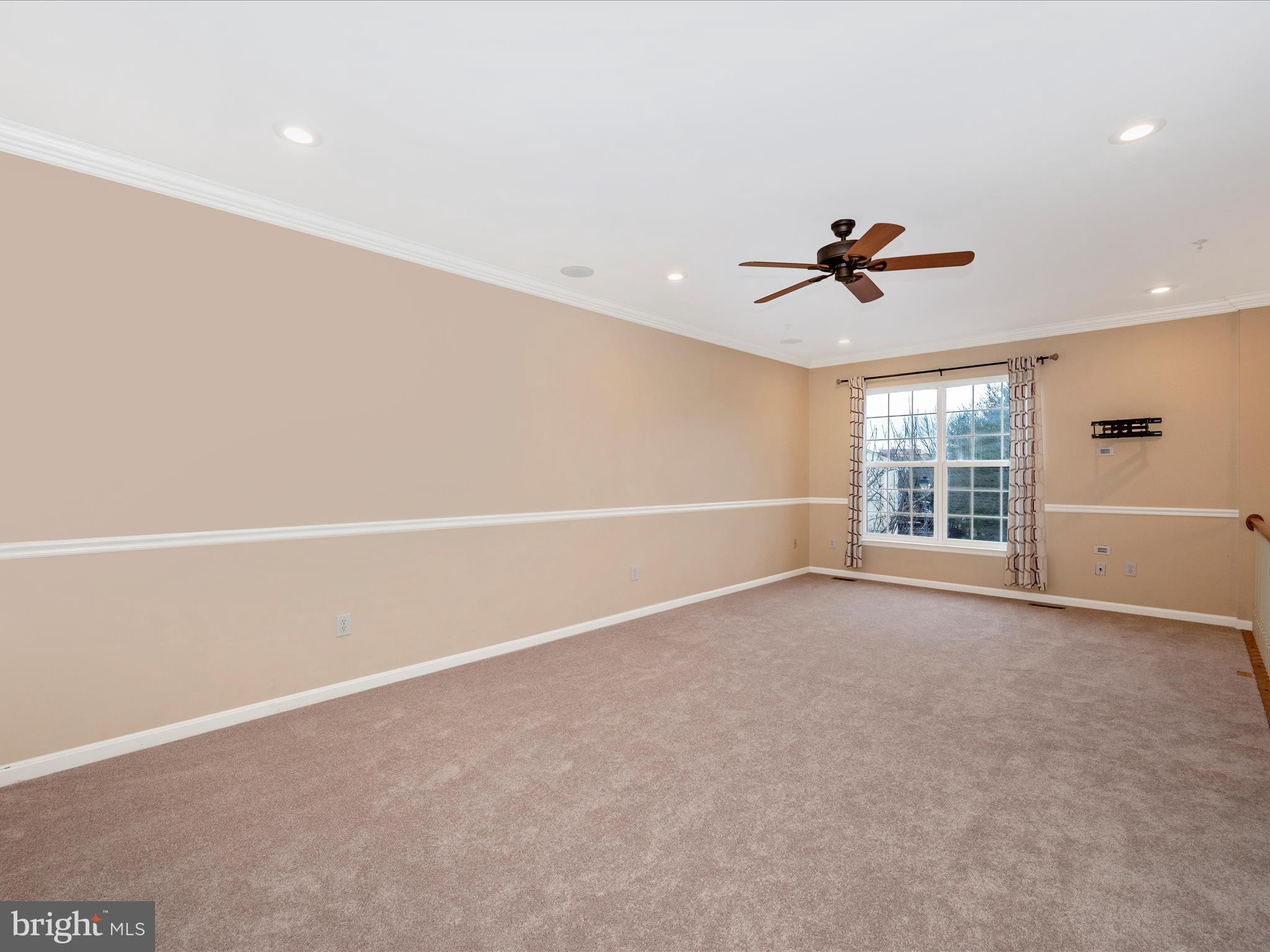 LAING AT MILE STONE - Residential