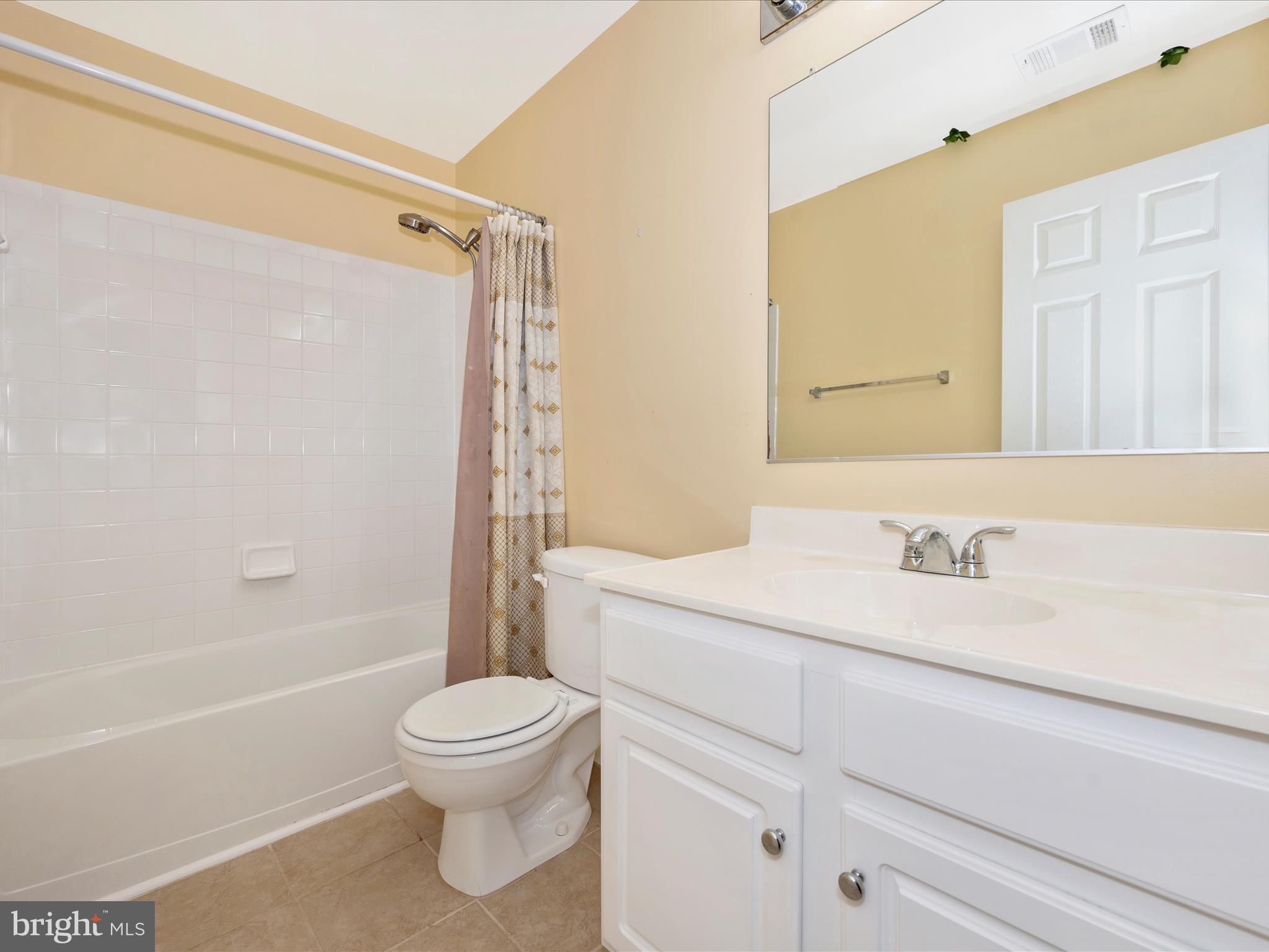 LAING AT MILE STONE - Residential