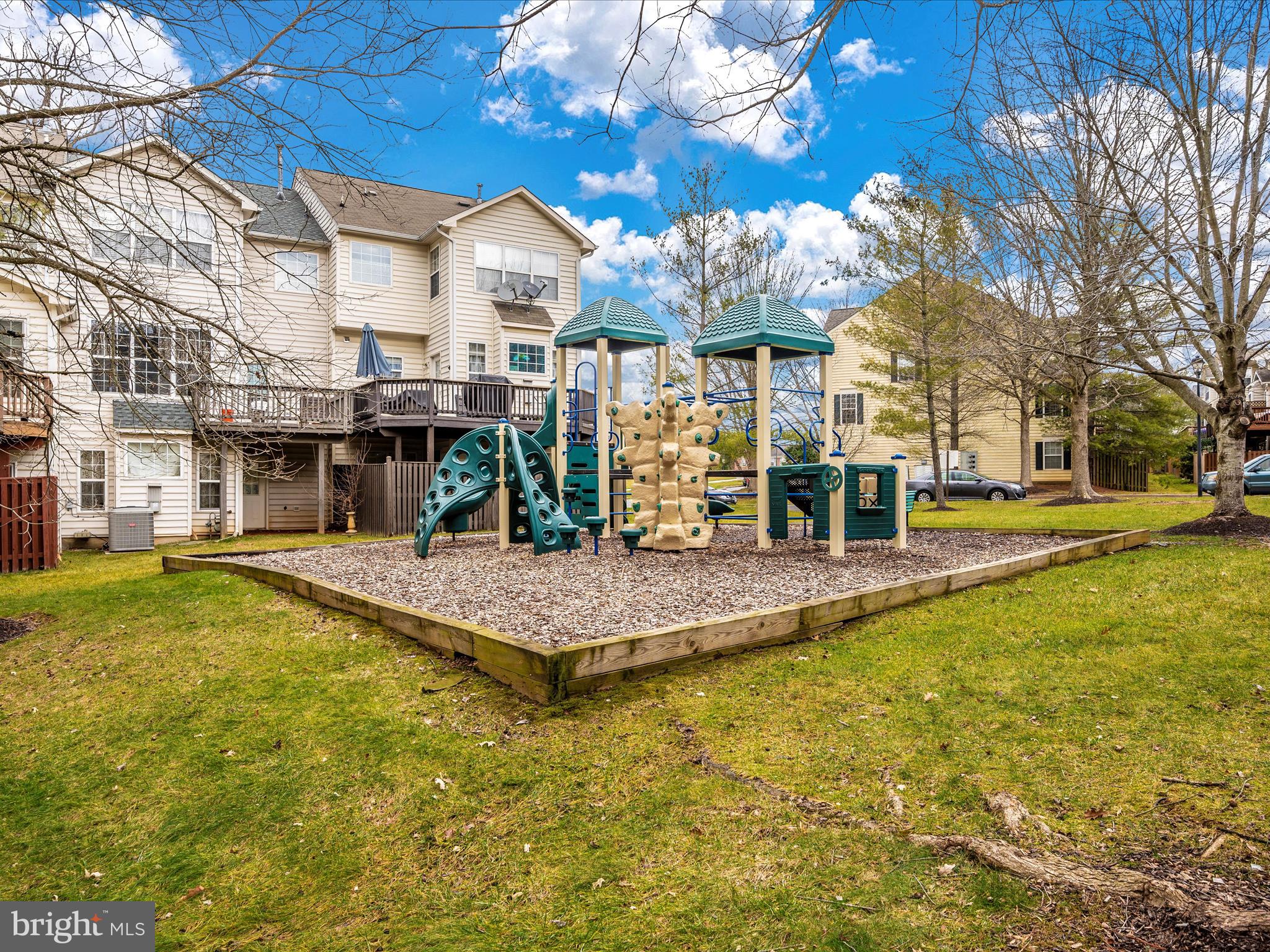 LAING AT MILE STONE - Residential