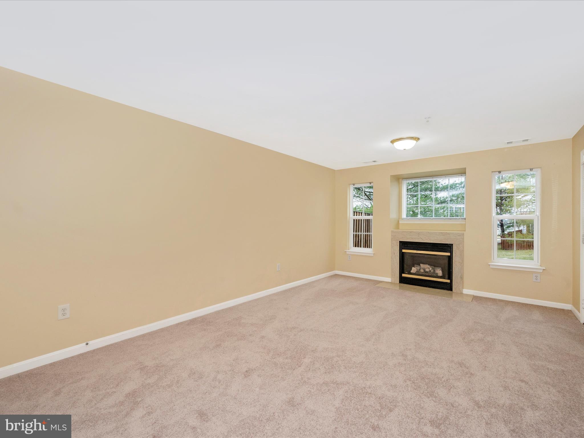 LAING AT MILE STONE - Residential