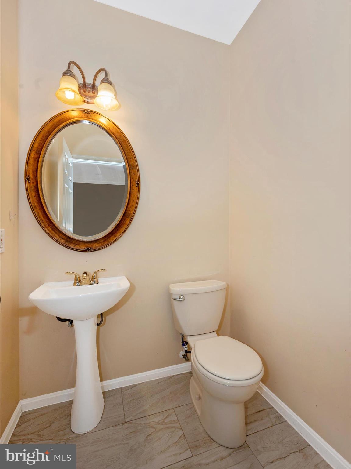 LAING AT MILE STONE - Residential