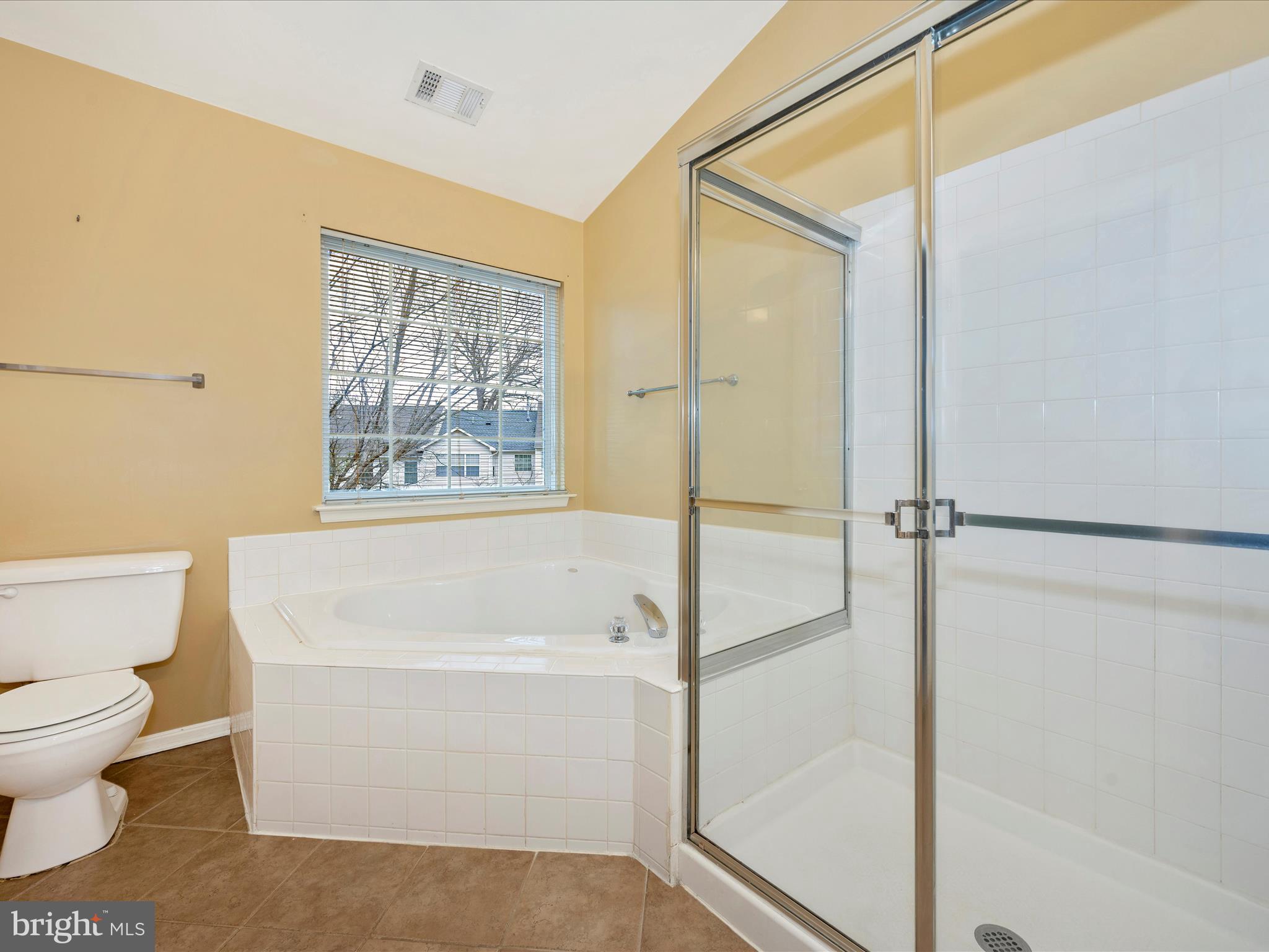 LAING AT MILE STONE - Residential