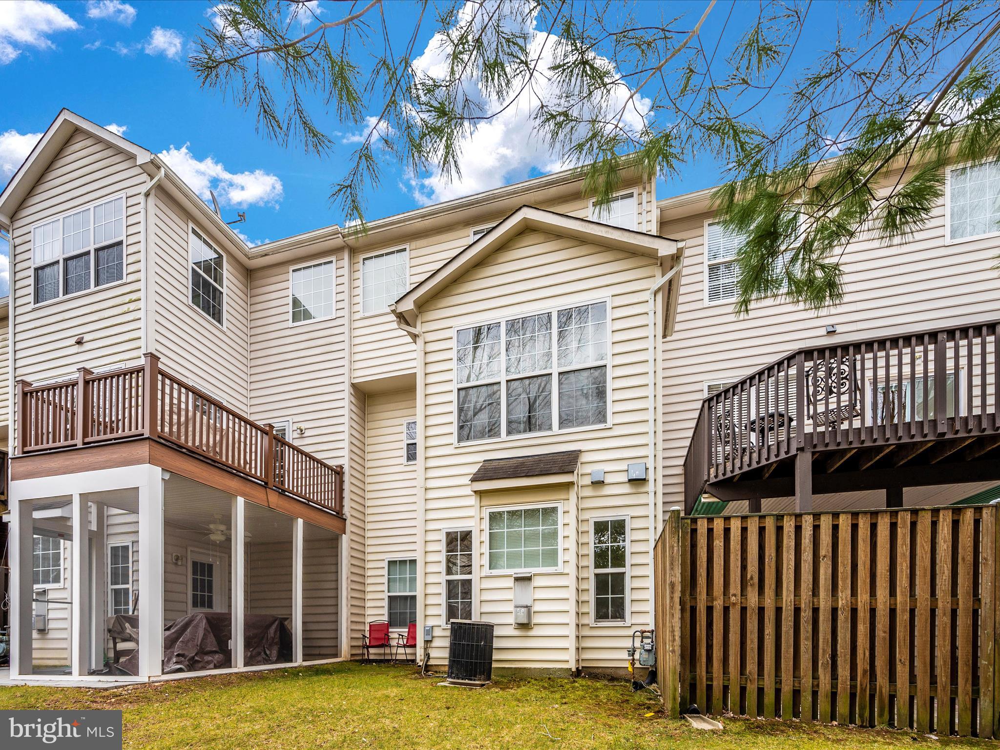 LAING AT MILE STONE - Residential