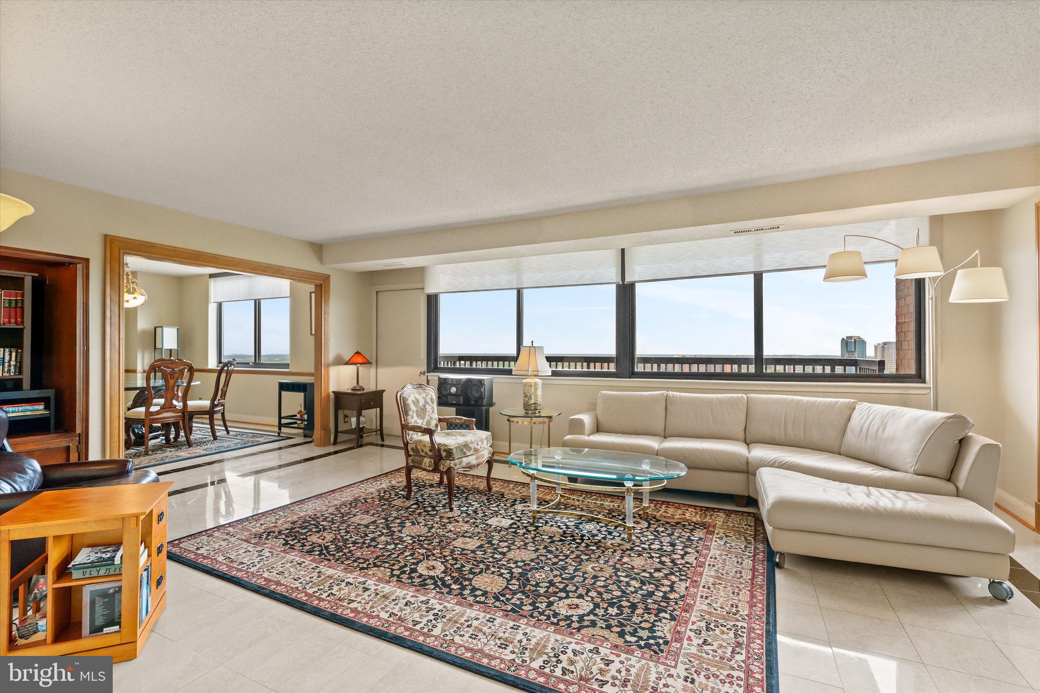 SKYLINE SQUARE CONDO - Residential