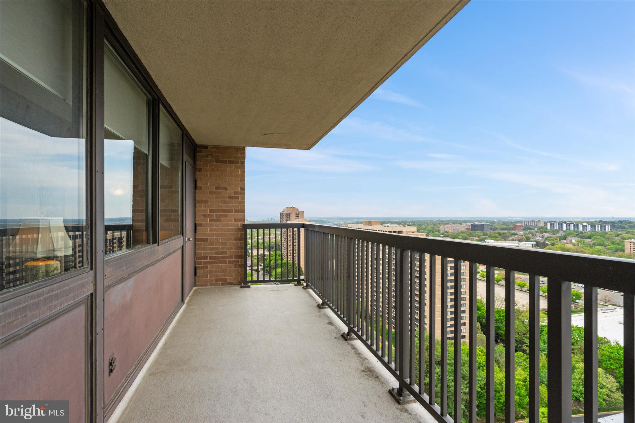 SKYLINE SQUARE CONDO - Residential