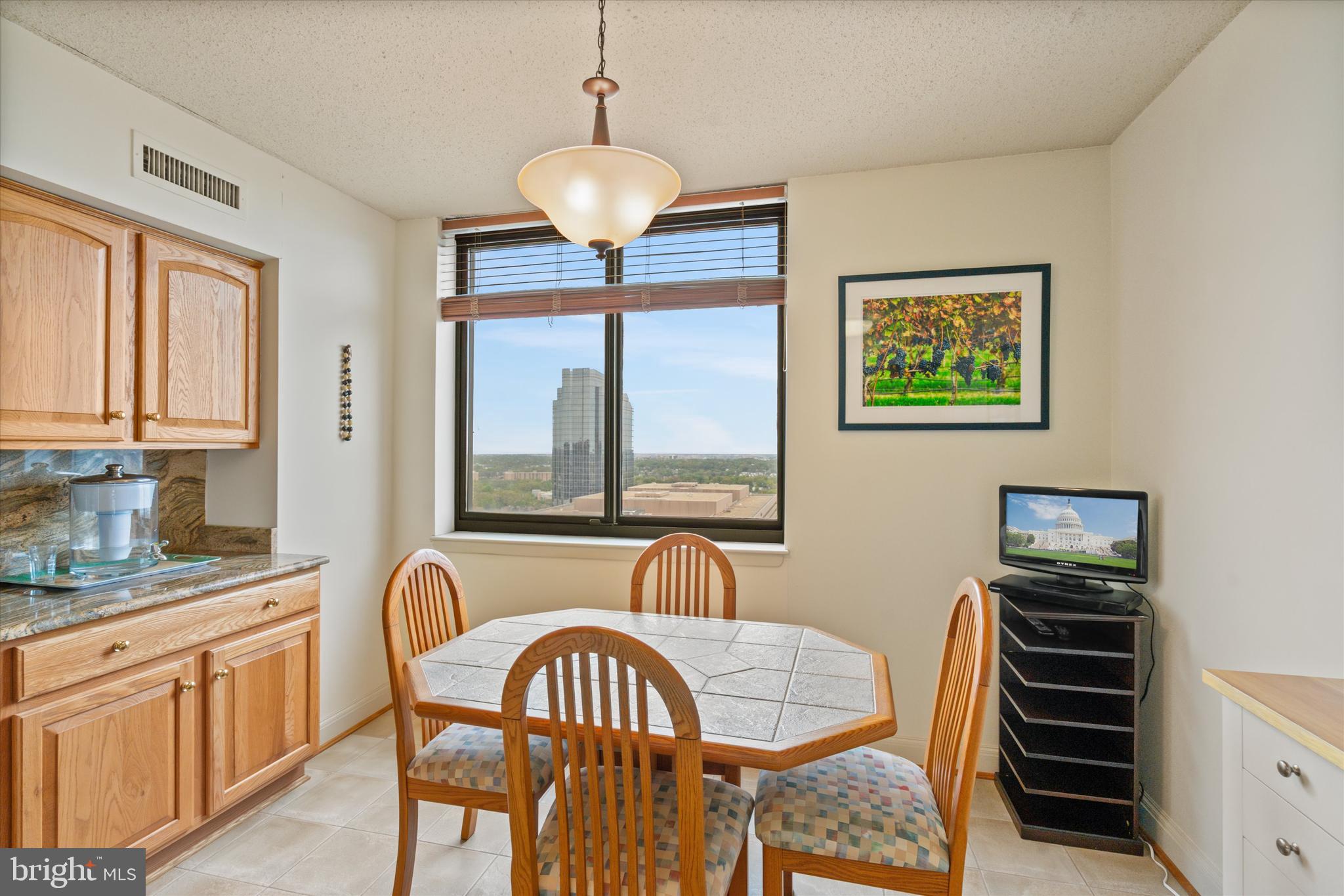 SKYLINE SQUARE CONDO - Residential