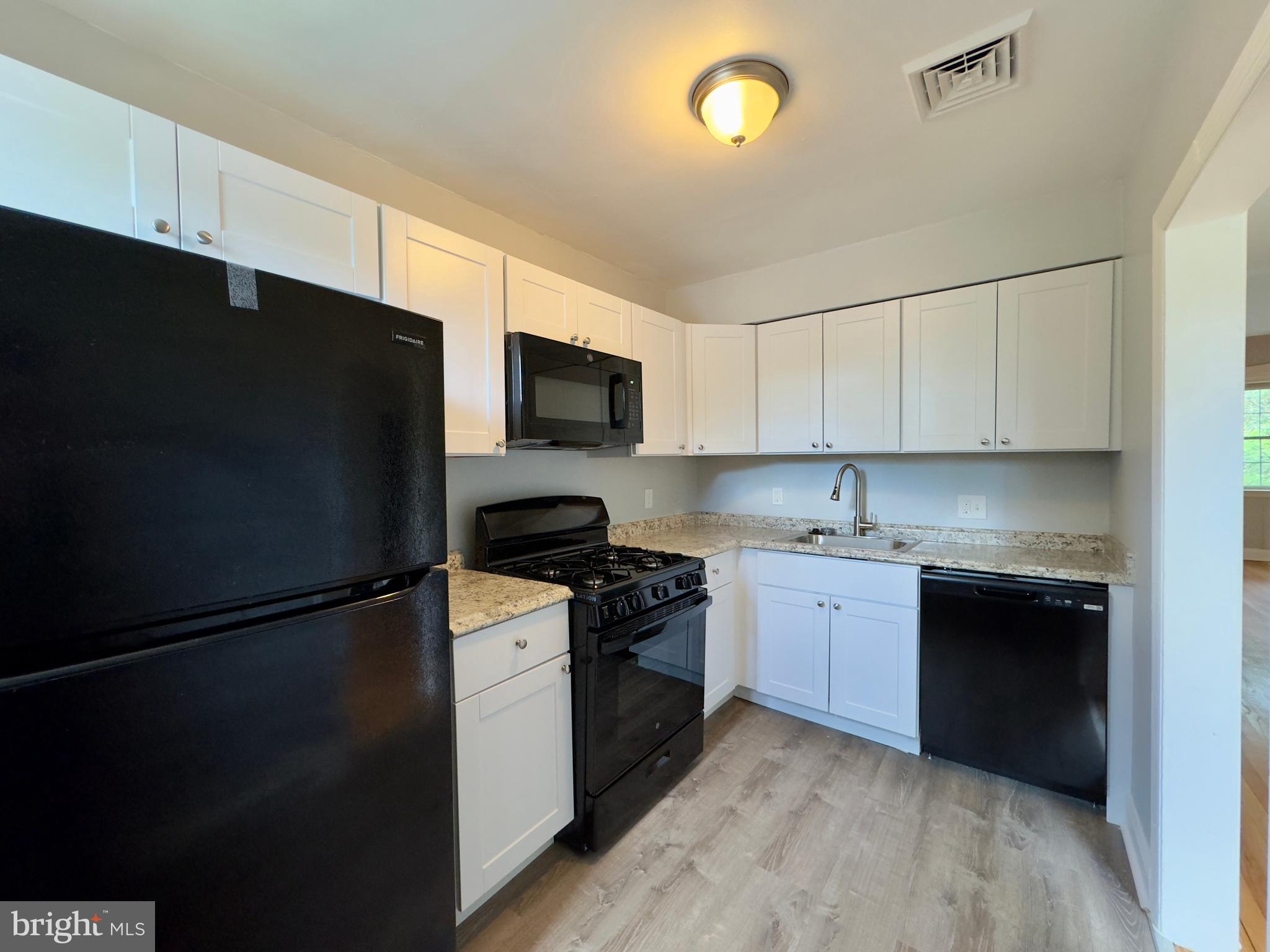 LAKE WALKER - Residential Lease