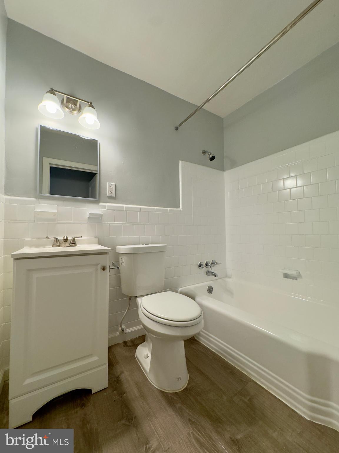 LAKE WALKER - Residential Lease