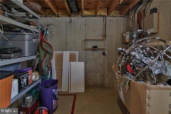 CABIN RUN ESTS - Residential