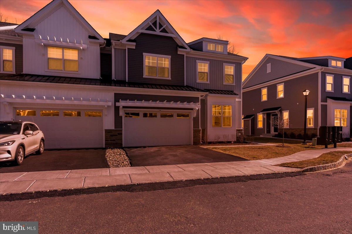 21 BALDWIN COURT