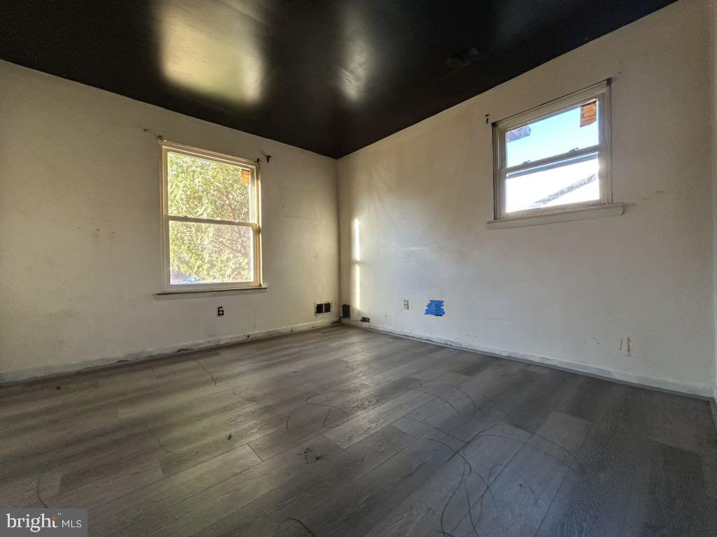 MURRAY HILL - Residential