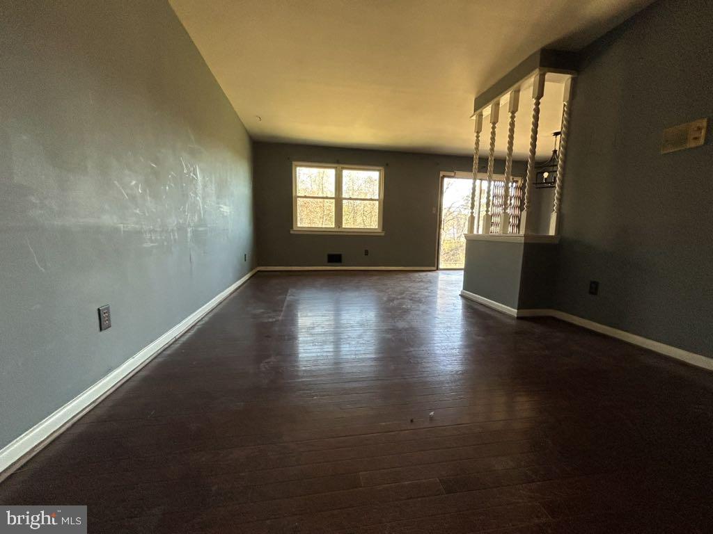 MURRAY HILL - Residential