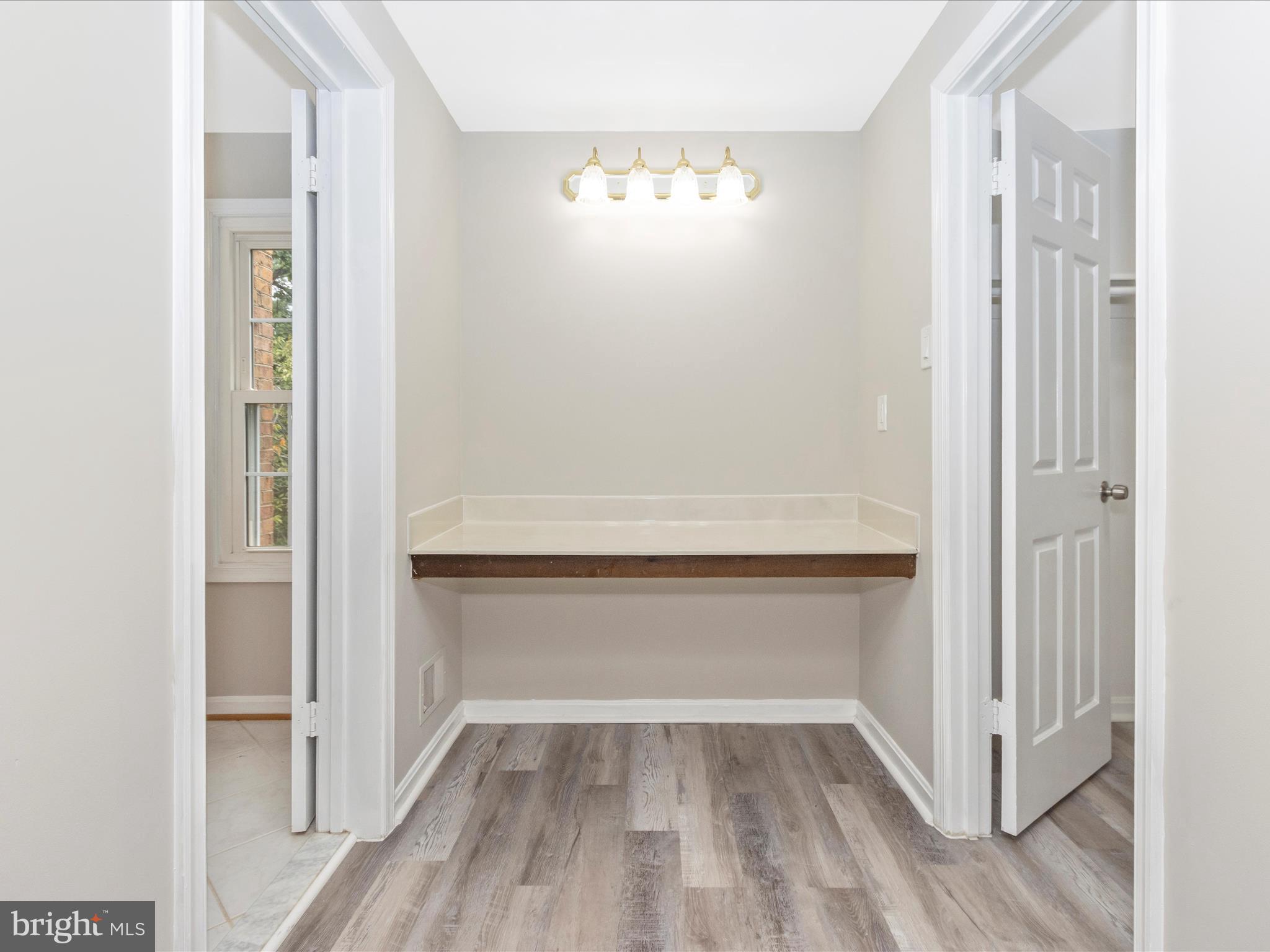 WILLIAMSBURG VILLAGE - Residential