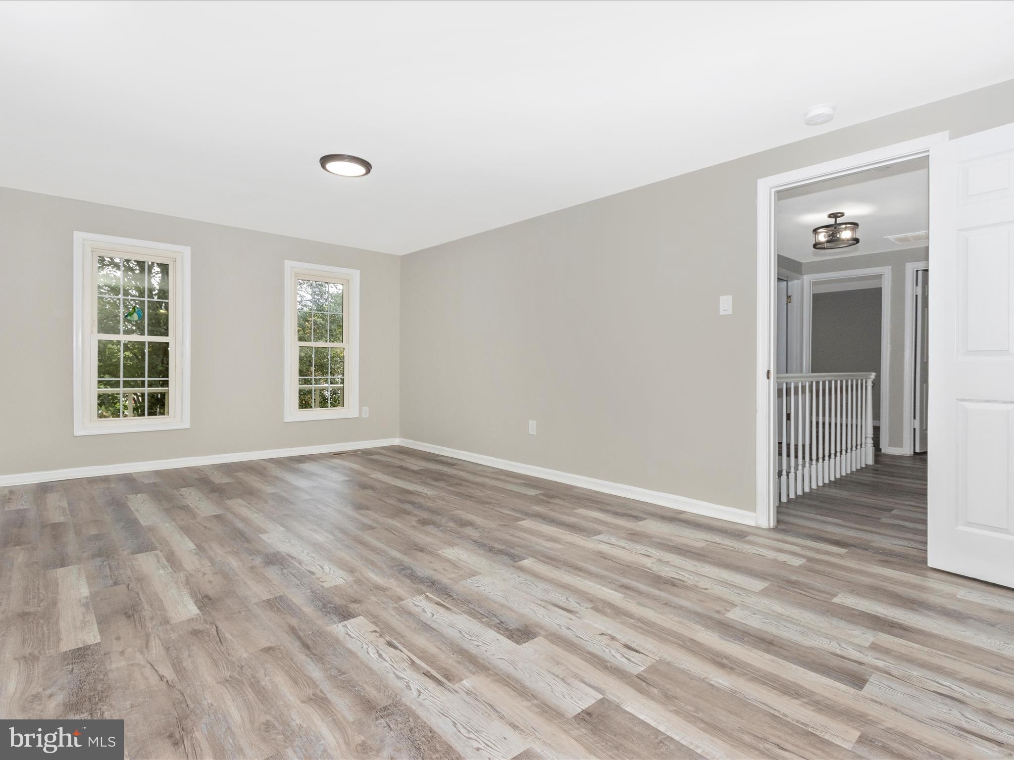 WILLIAMSBURG VILLAGE - Residential