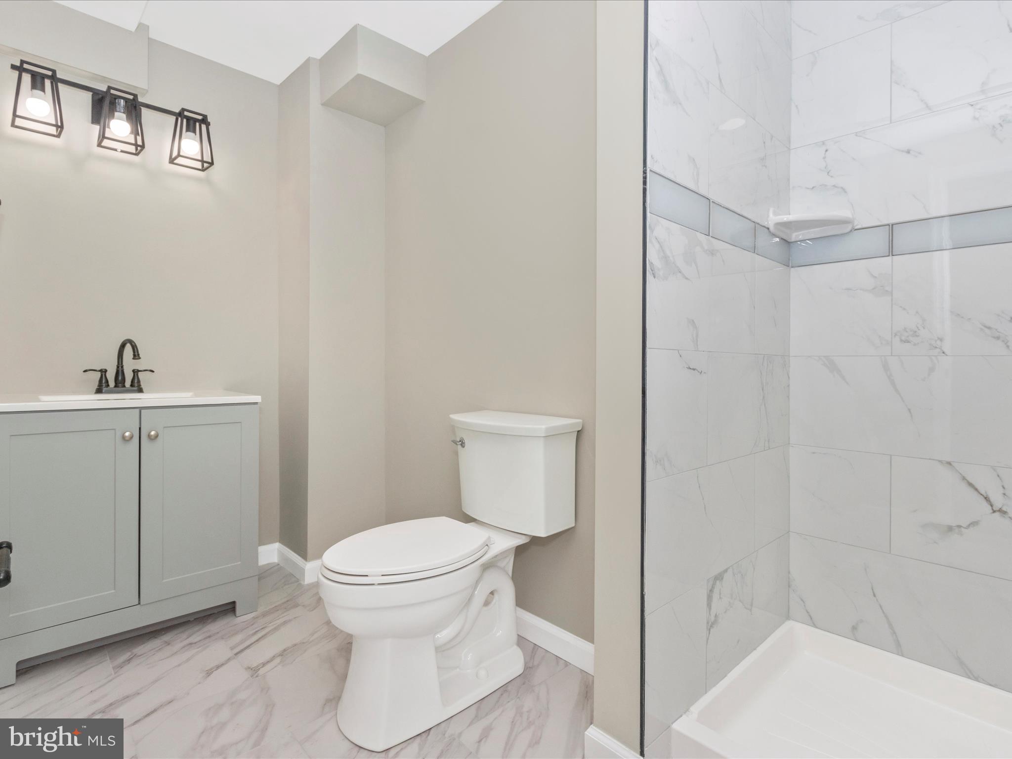 WILLIAMSBURG VILLAGE - Residential