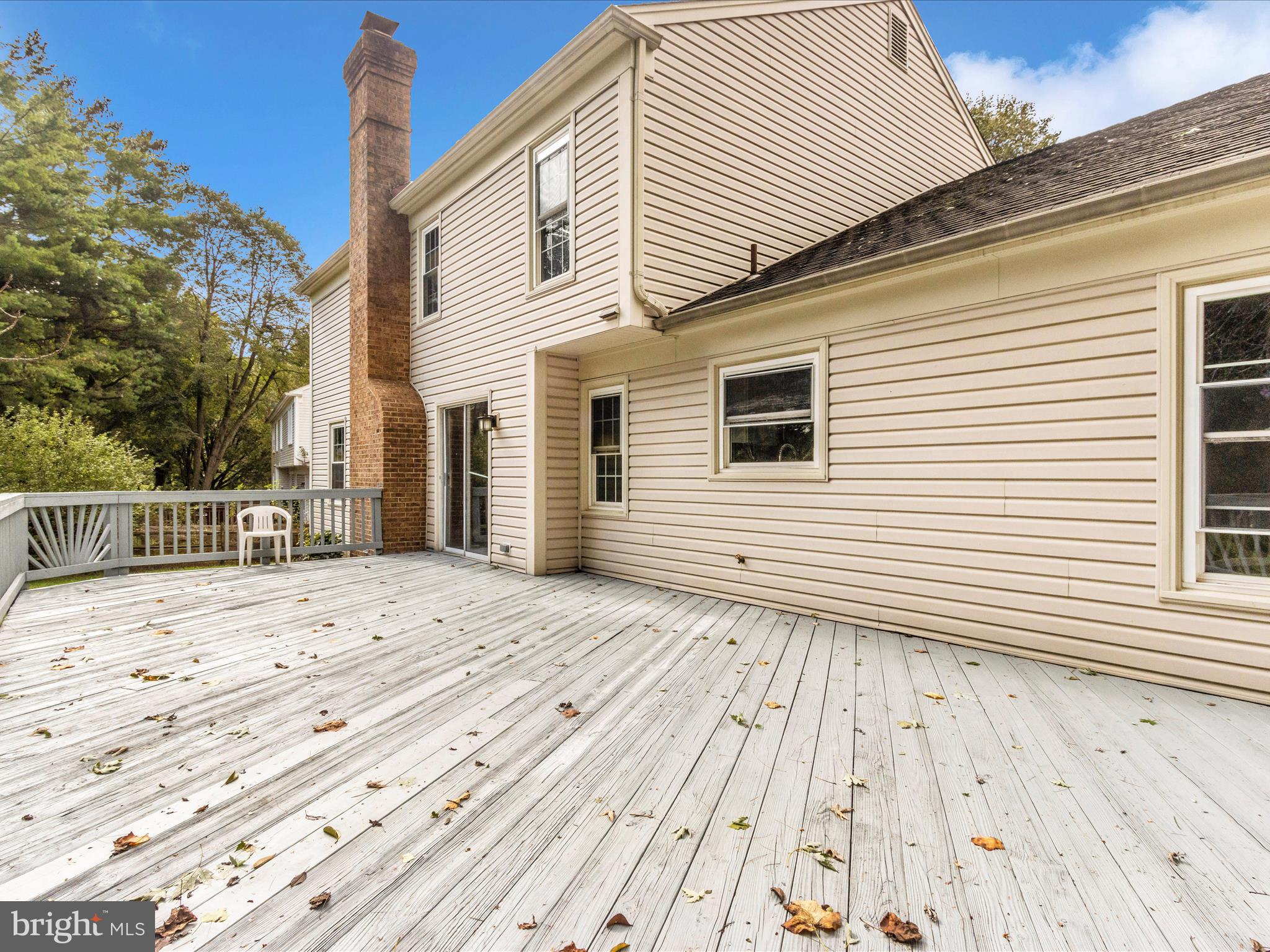 WILLIAMSBURG VILLAGE - Residential