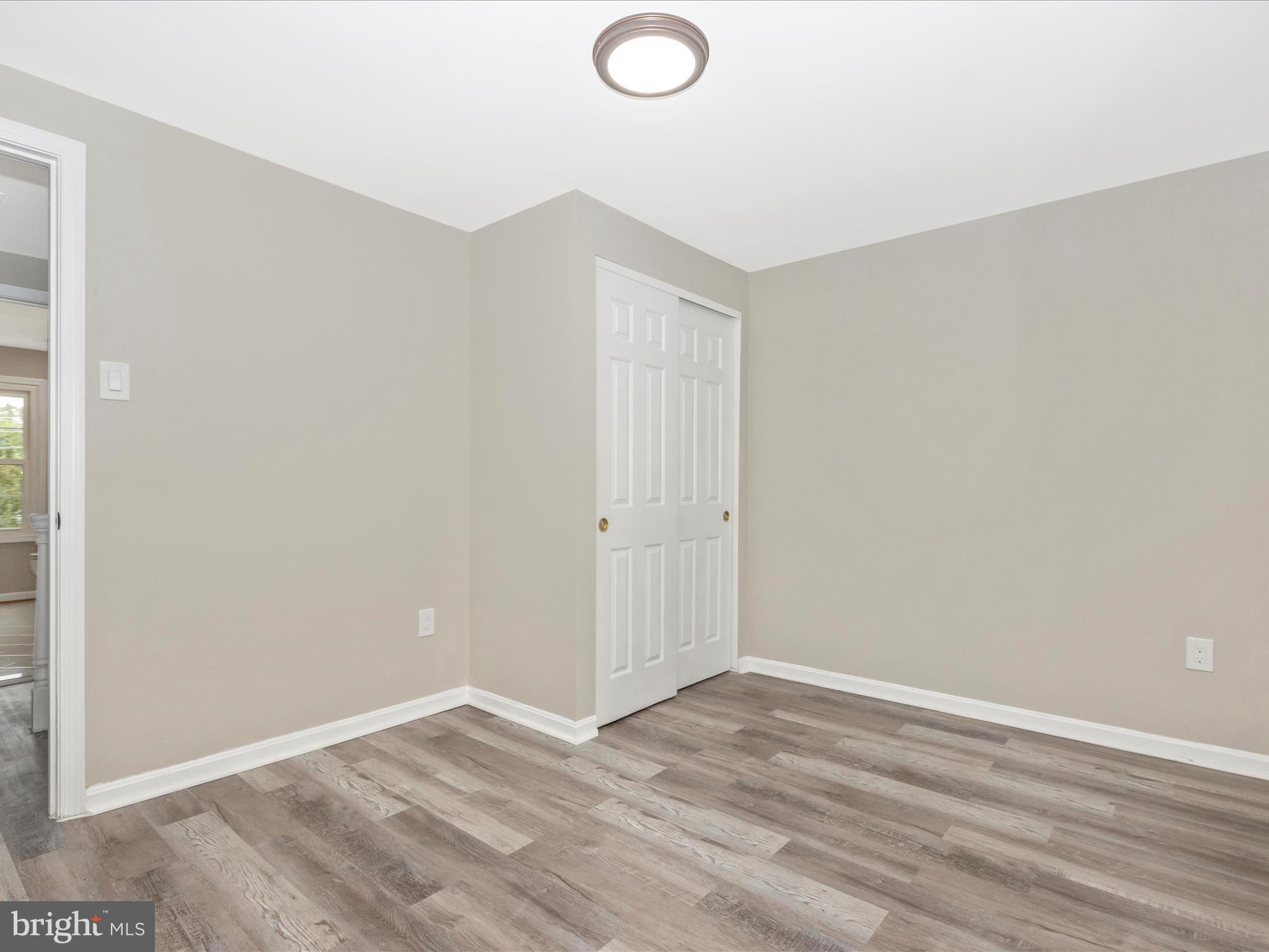 WILLIAMSBURG VILLAGE - Residential