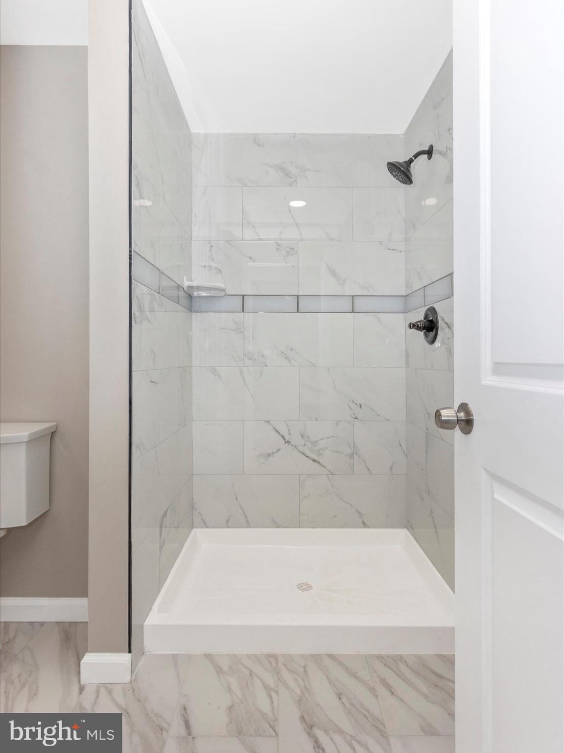 WILLIAMSBURG VILLAGE - Residential