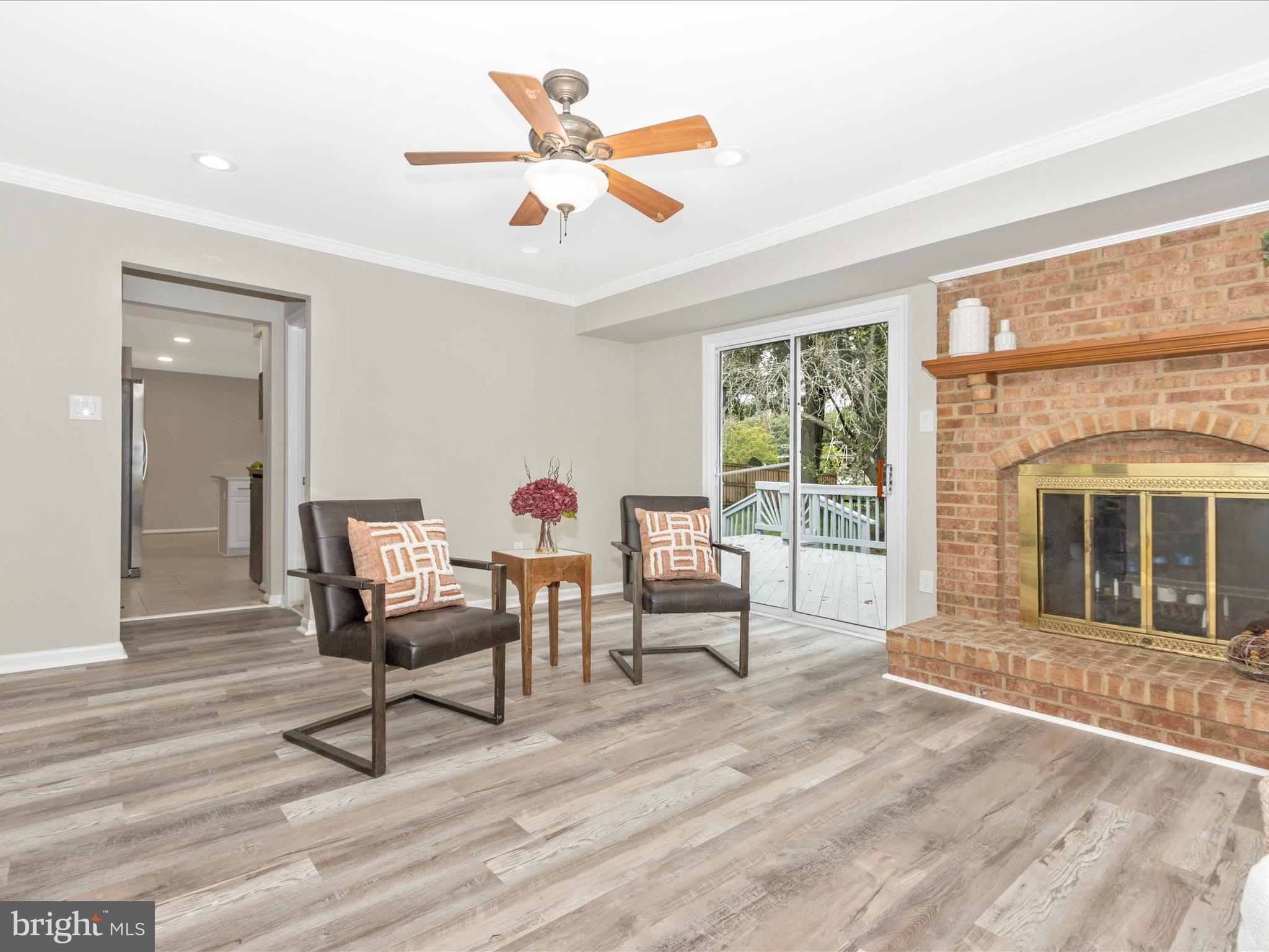 WILLIAMSBURG VILLAGE - Residential