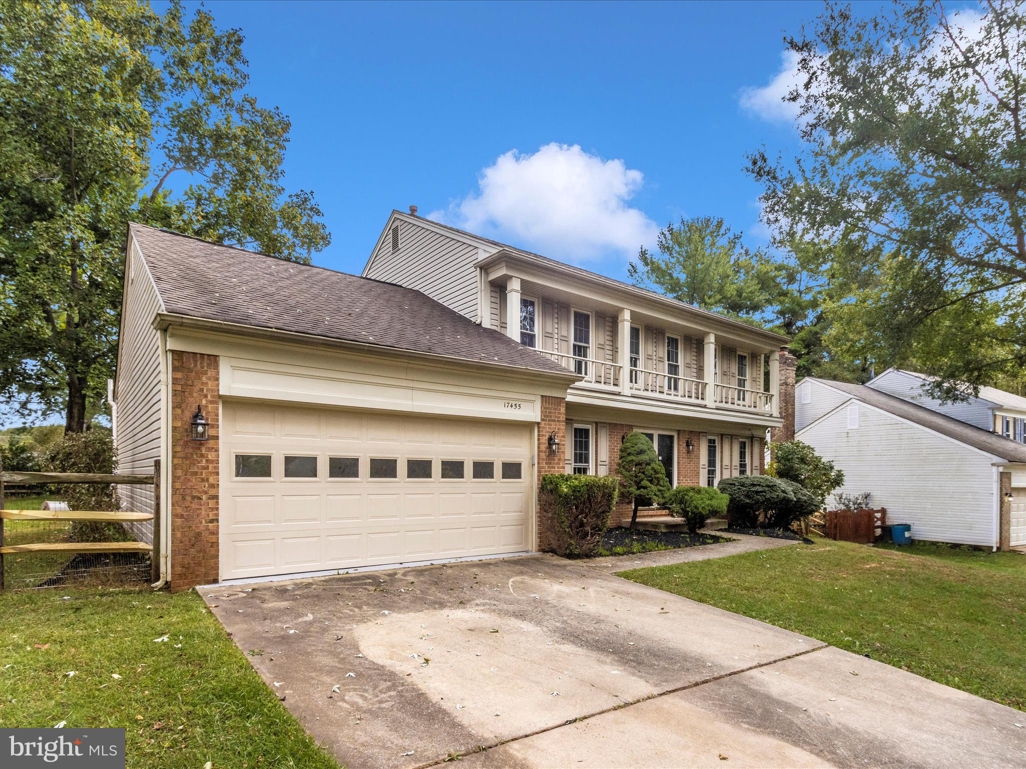 WILLIAMSBURG VILLAGE - Residential