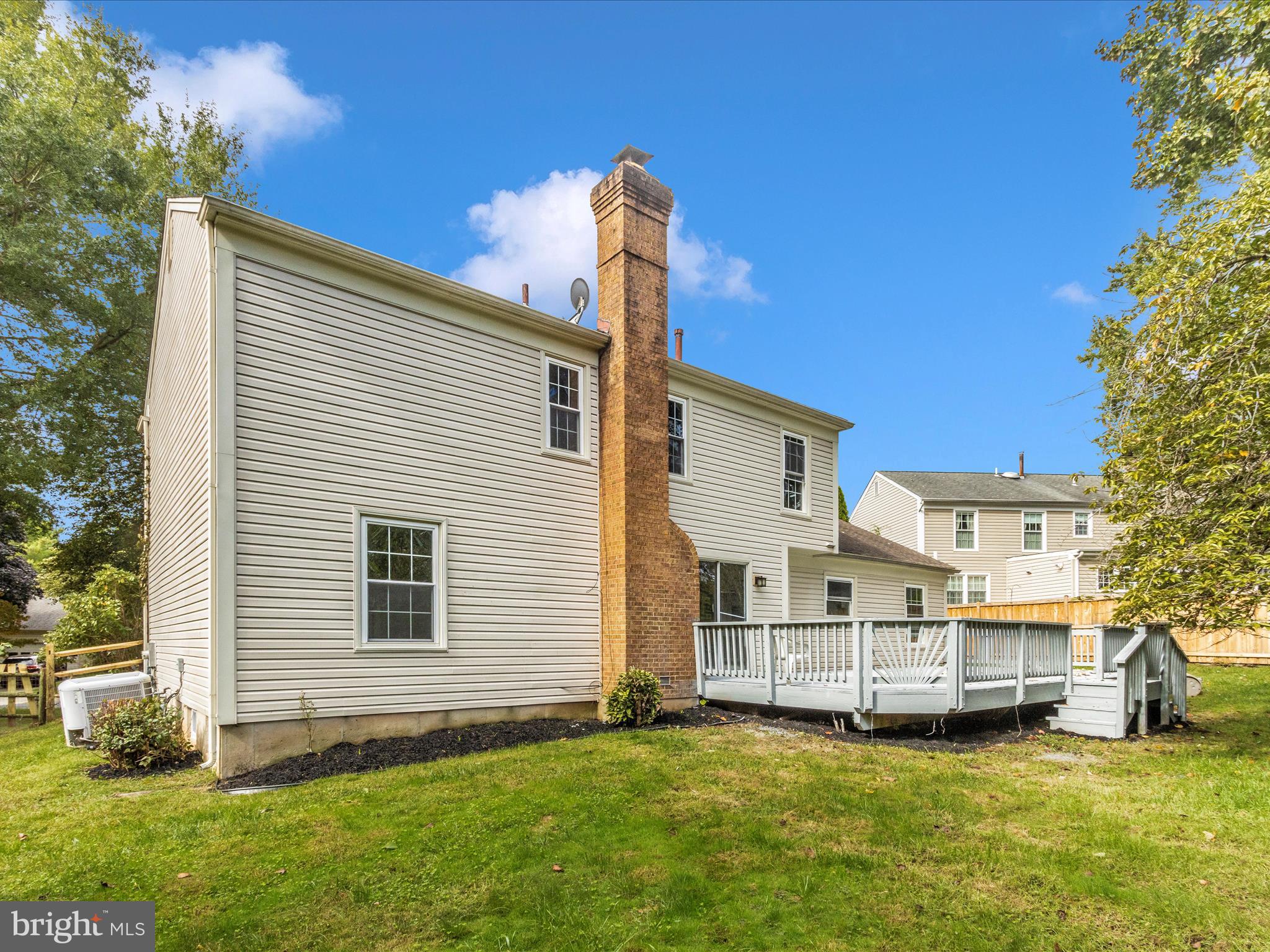 WILLIAMSBURG VILLAGE - Residential