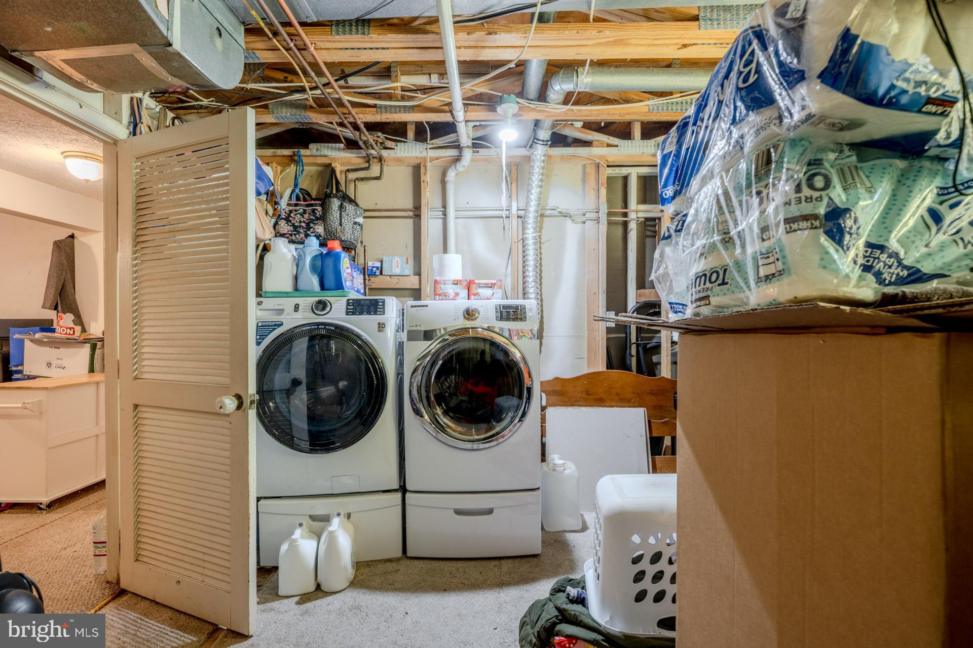 LONDON COMMONS - Residential