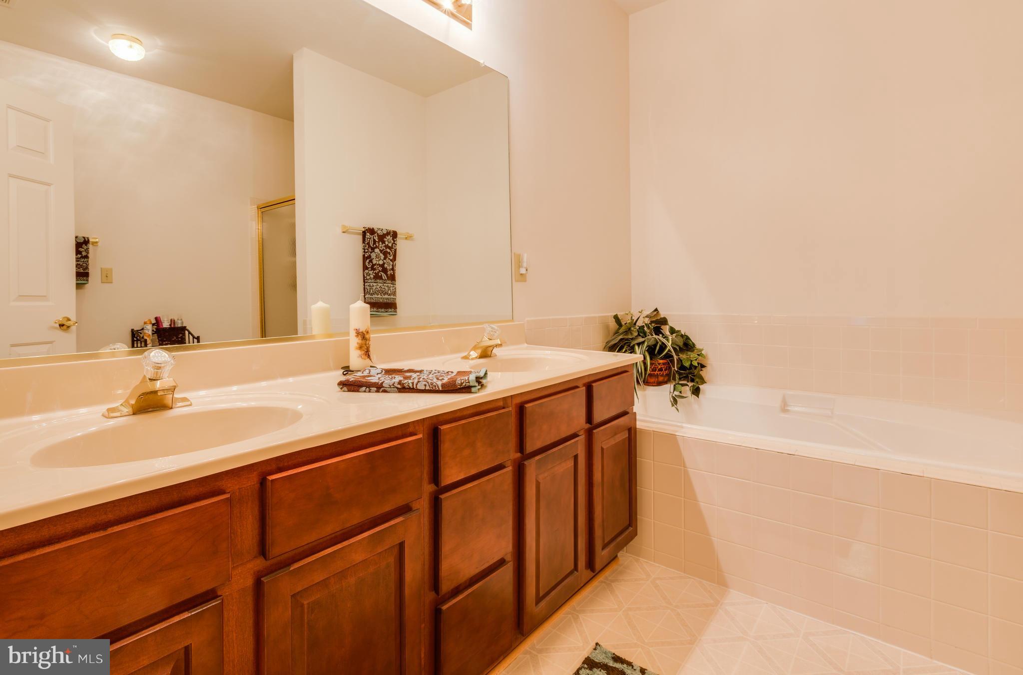 SALEM FIELDS - Residential